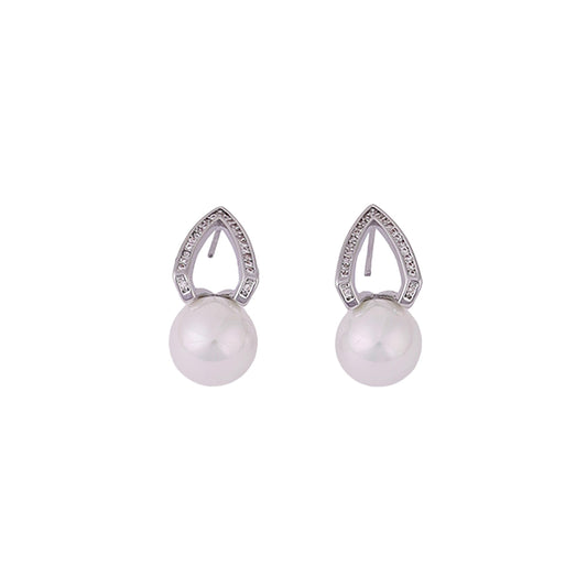 Saloni Fashion Jewellery Elegant Oval Shape Pearl Silver Plated Stud Earring For Women
