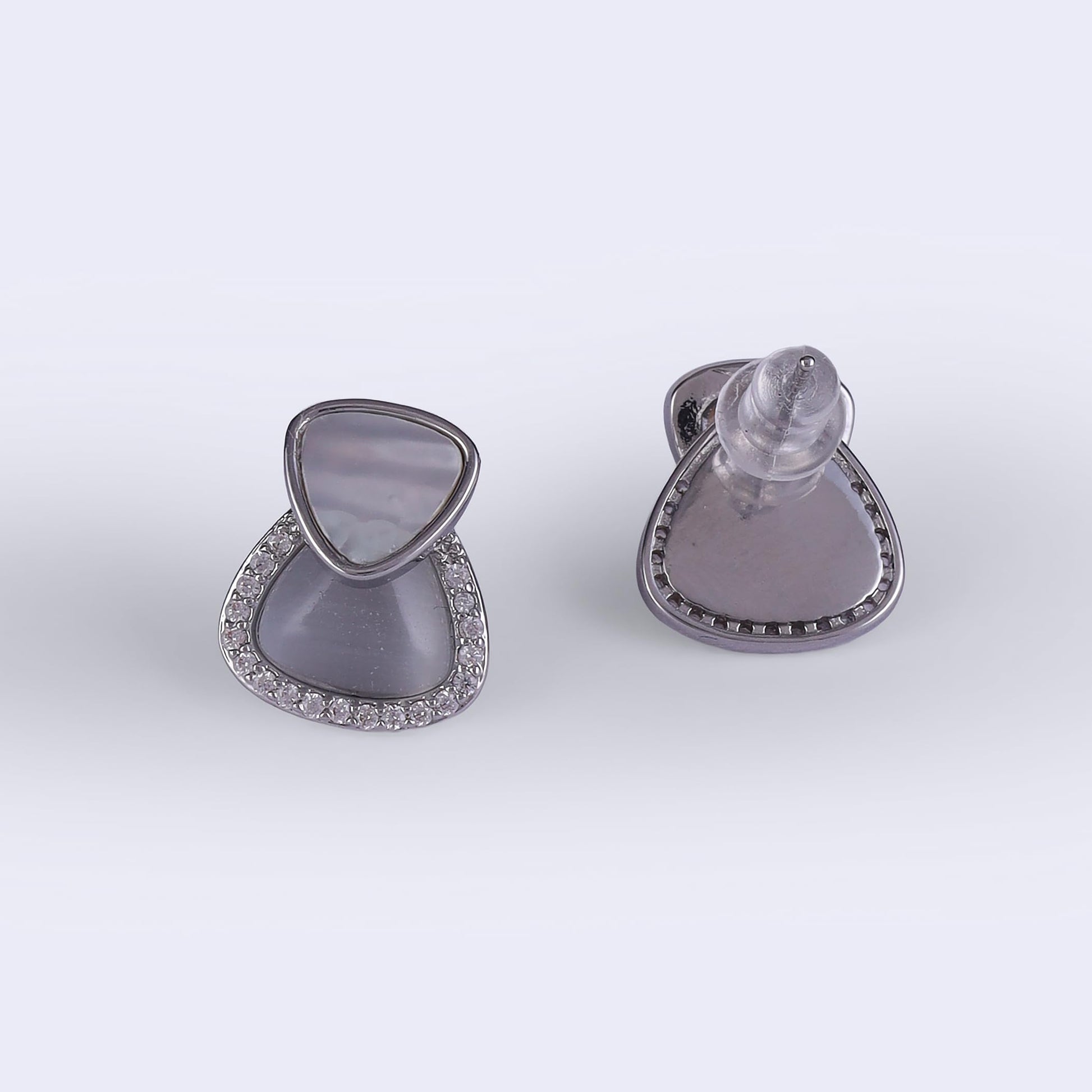 Saloni Fashion Jewellery Fine Oval Shape Silver Plated Stud Earring For Women