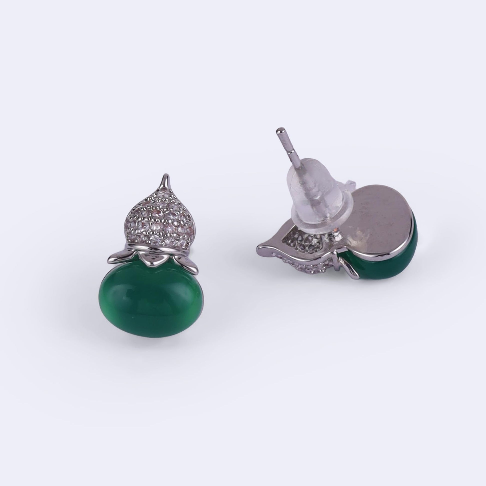 Saloni Fashion Jewellery Stylish Oval Shape Silver Plated Stud Earring For Women