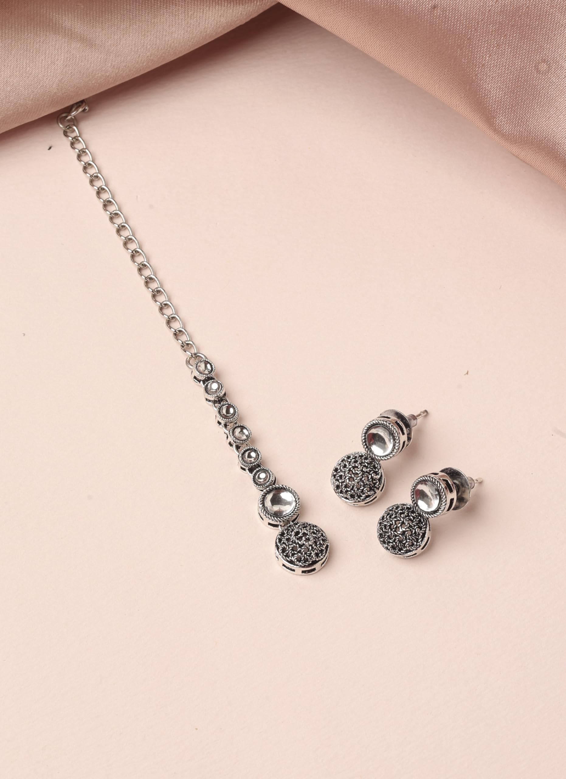 Saloni Fashion Jewellery Modern Round Shape White Kundan Stone Silver Plated Choker Brass Necklace With Maang Tikka For Women and Girls