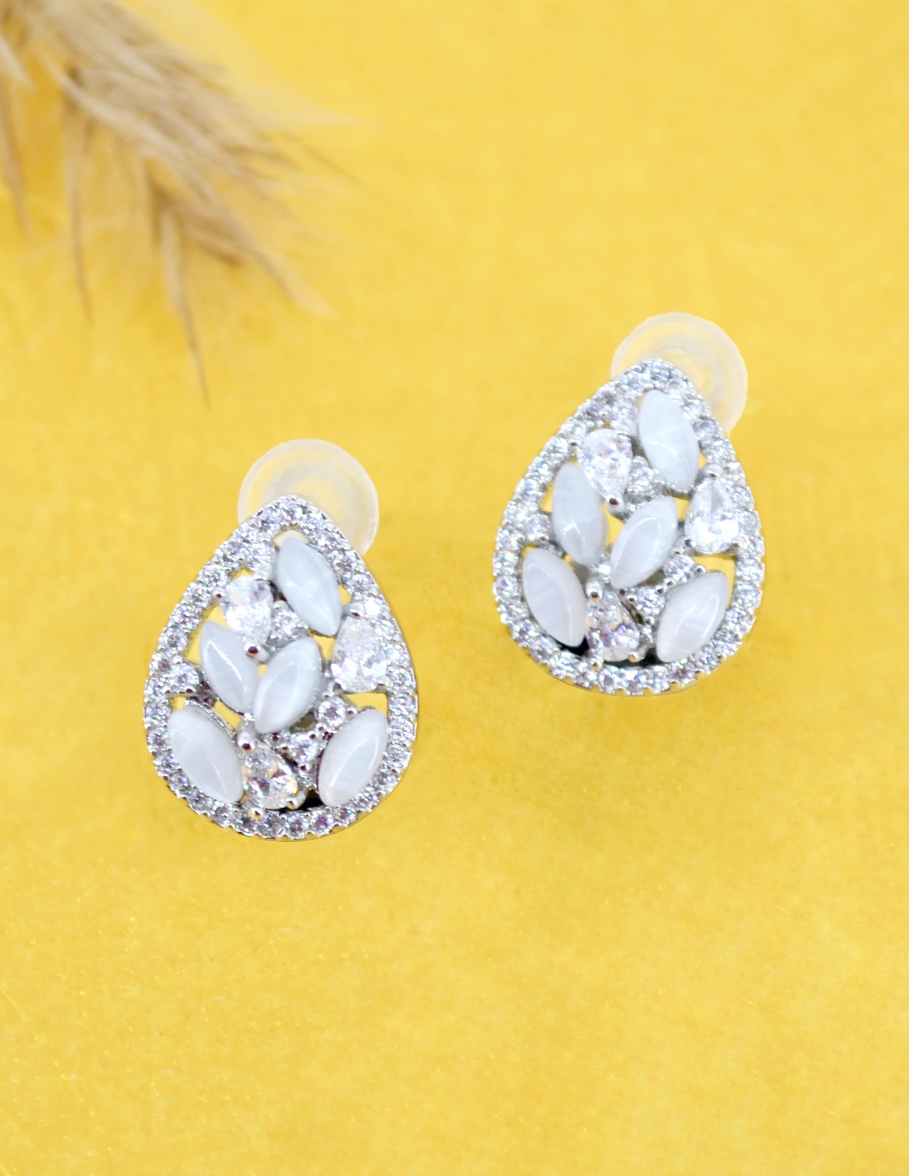 Saloni Fashion Jewellery Modern Oval Shape Kundan Brass Silver Plated Stud Earring For Women and Girls