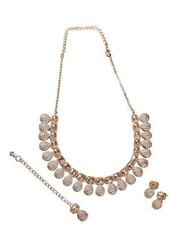 Saloni Fashion Jewellery Pleasant Oval Shape Brown Kundan Stone Antique Gold Plated Brass Choker Necklace Set with Maang Tikka For Women and Girls