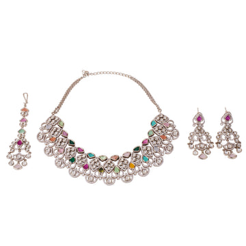 Saloni Fashion Jewellery Flowing Trangle Shape Uncut Kundan Stone Gold Plated Brass Choker Necklace Set With Maang Tikka For Women and Girls