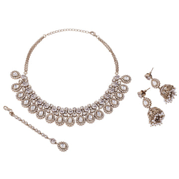 Saloni Fashion Jewellery Glamorous Oval Shape Uncut Kundan Stone Gold Plated Brass Choker Necklace Set With Maang Tikka For Women and Girls