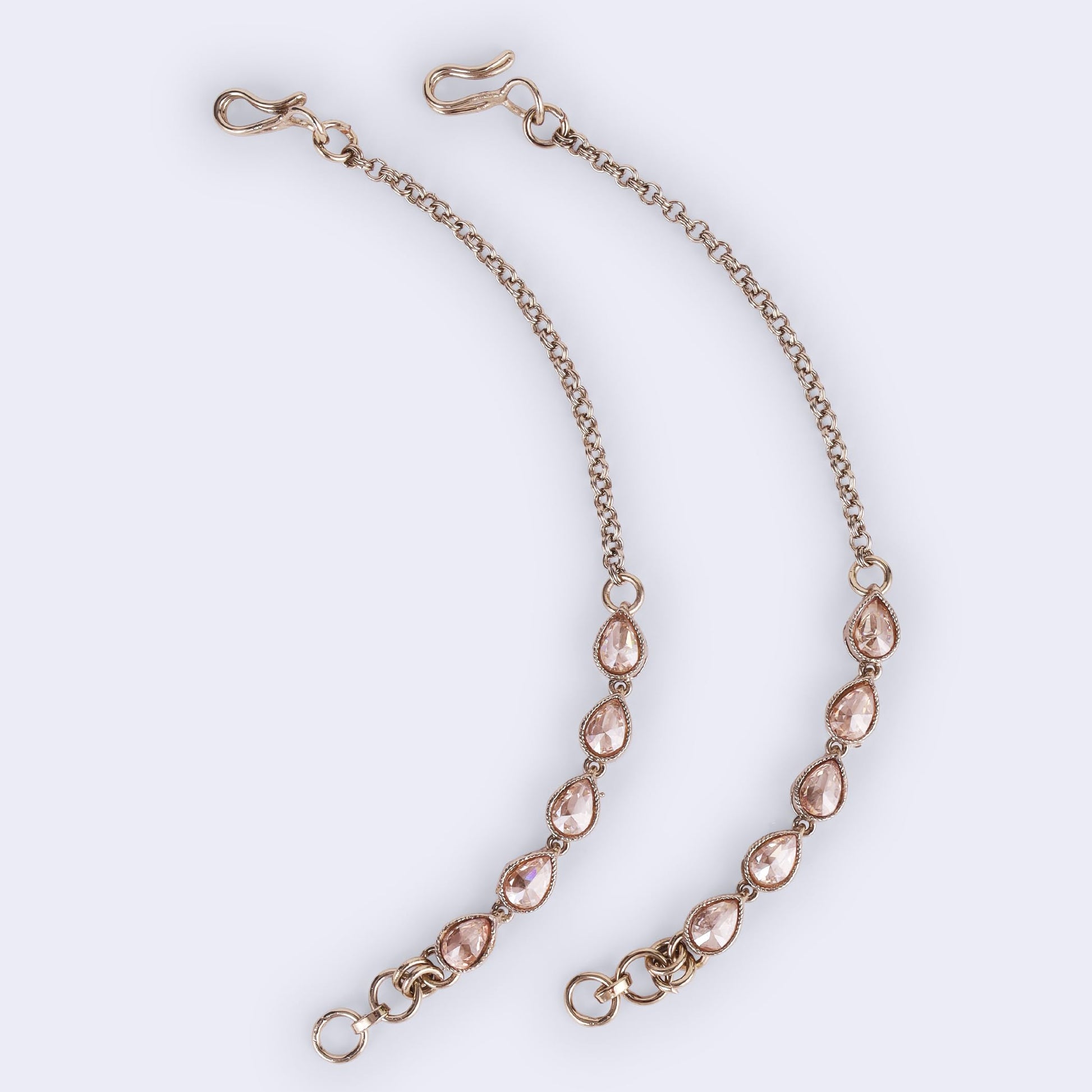 Saloni Fashion Jewellery Incredible Oval Shape Gold Plated Ear-Chain(Kaan Chain) For Women