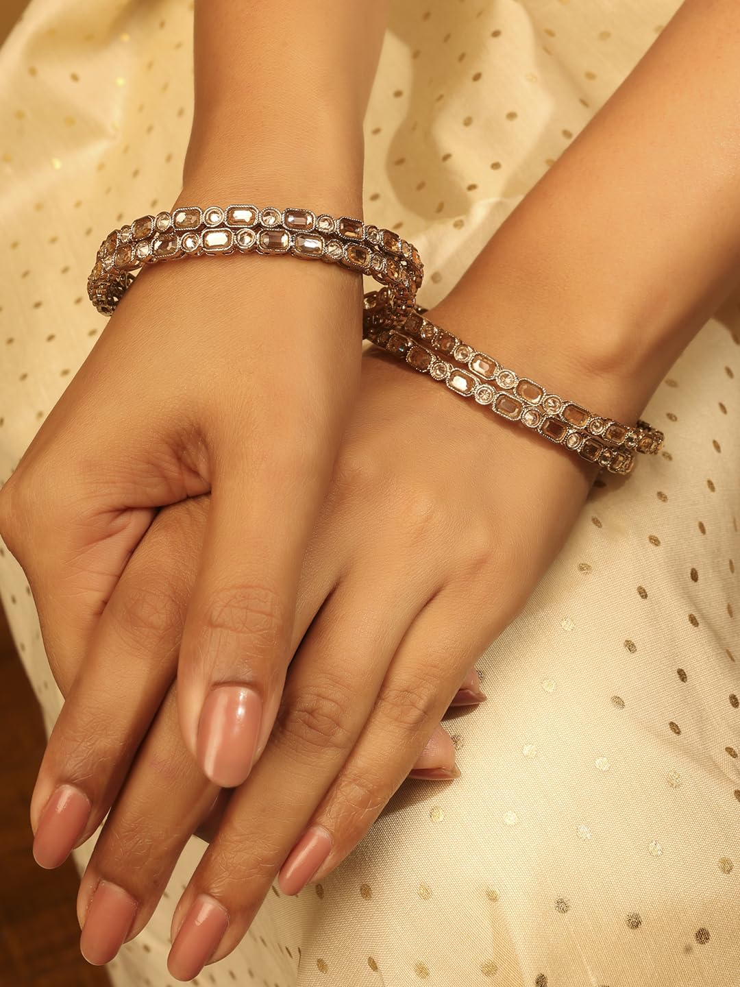 Saloni Fashion Jewellery Modish Sqaure and Round Brown Kundan Stone Antique Gold Plated Set Of 4 Bangle Set For Women and Girls