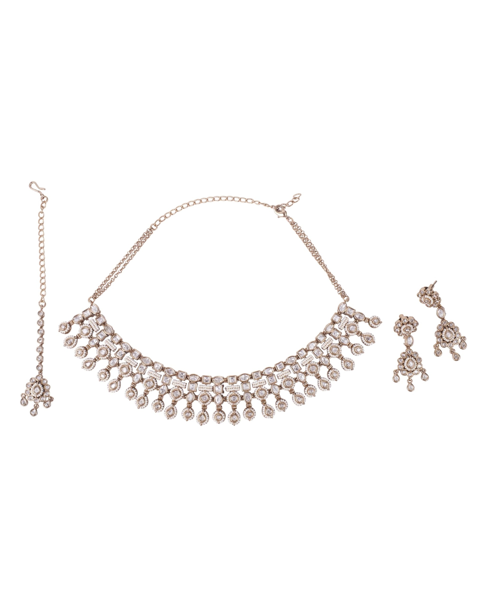 Saloni Fashion Jewellery Modern Round Shape White Uncut Kundan Stone Antique Gold Plated Brass Choker Necklace Set with Maang Tikkka For Women and Girls