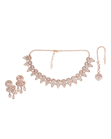 Saloni Fashion Jewellery Lovely Paisley and Round Shape Uncut Kundan Stone Antique Gold Plated Brass Choker Necklace Set with Maang Tikkka For Women and Girls