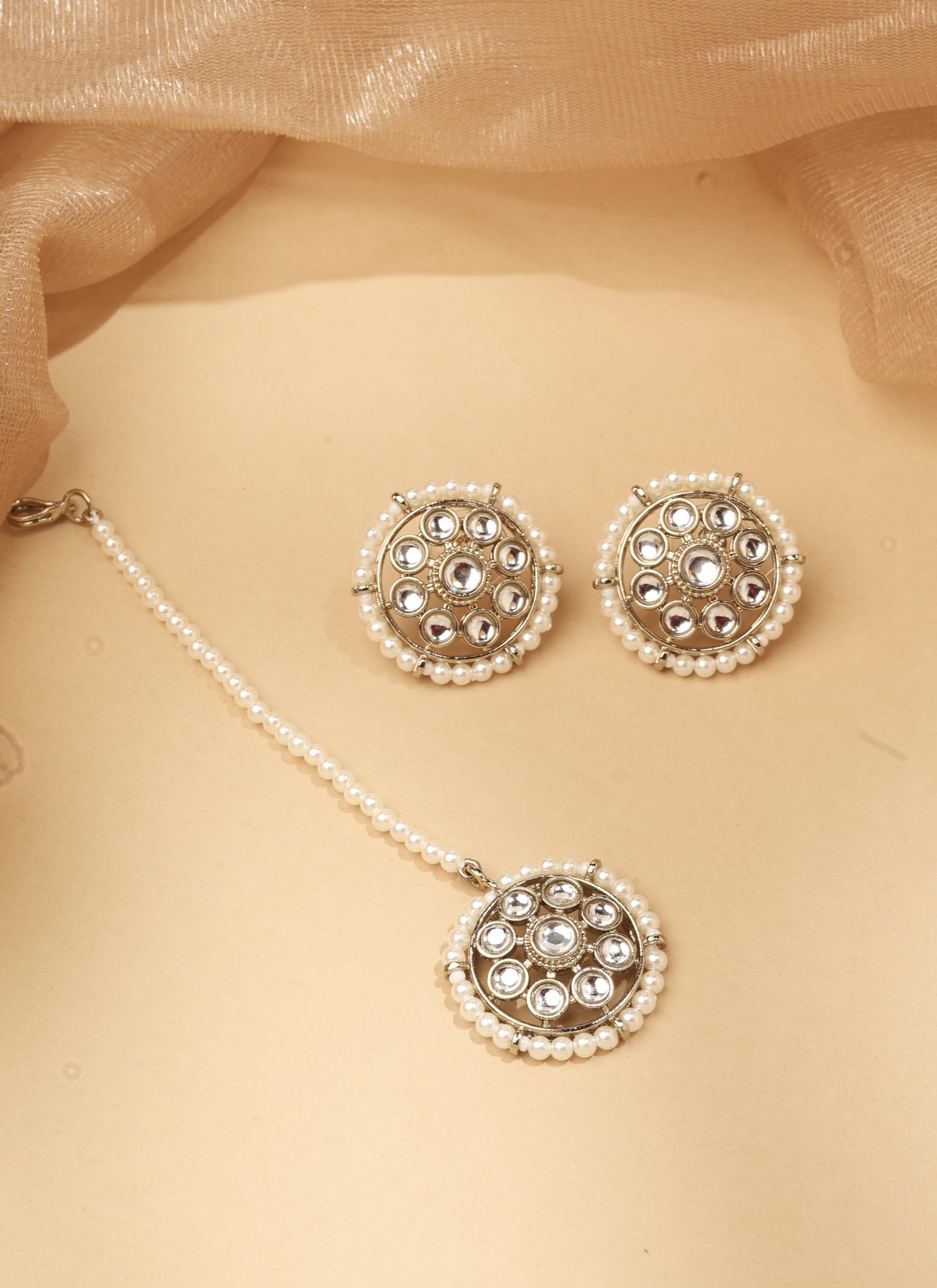 Saloni Fashion Jewellery Pretty Round and Circle Shape Pearl White Kundan Stone Antique Gold Plated Choker Necklace With Maang Tikka For Women and Girls