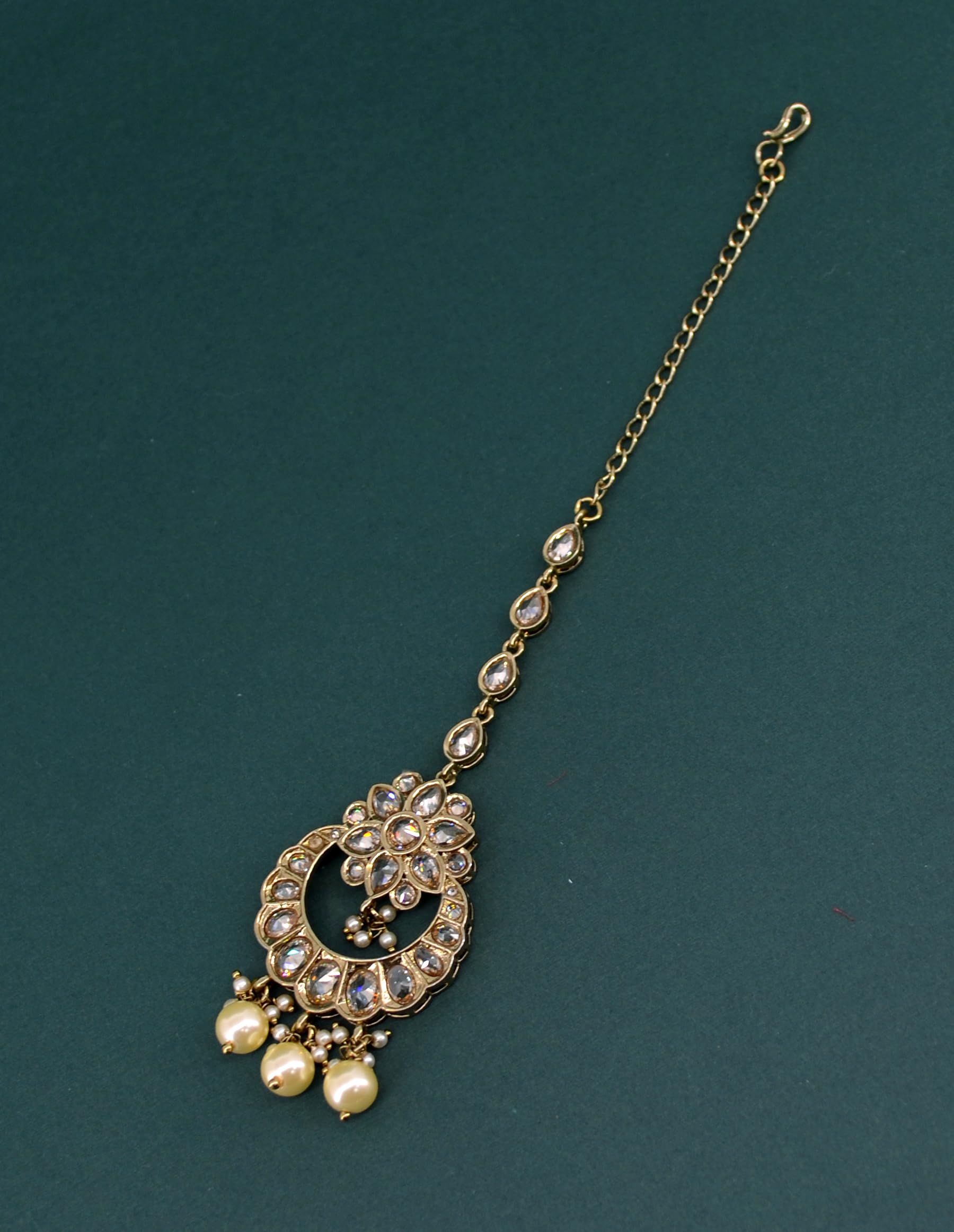 Saloni Fashion Jewellery Stylish Flower and Chandelier Shape Uncut Kundan Gold Plated Choker Necklace Set with Maangtikka For Women and Girls