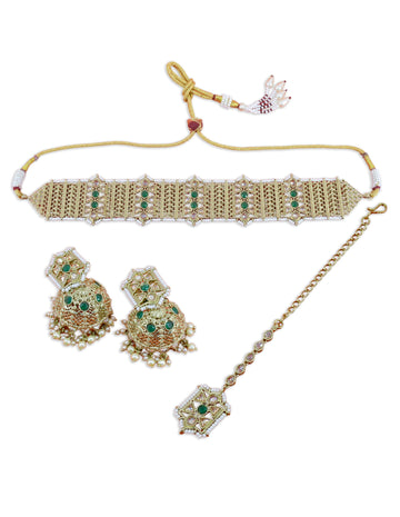 Saloni Fashion Jewellery Lovely Round and Trangle Shape Green Uncut Kundan Gold Plated Collar Necklace Set with Maangtikka For Women and Girls