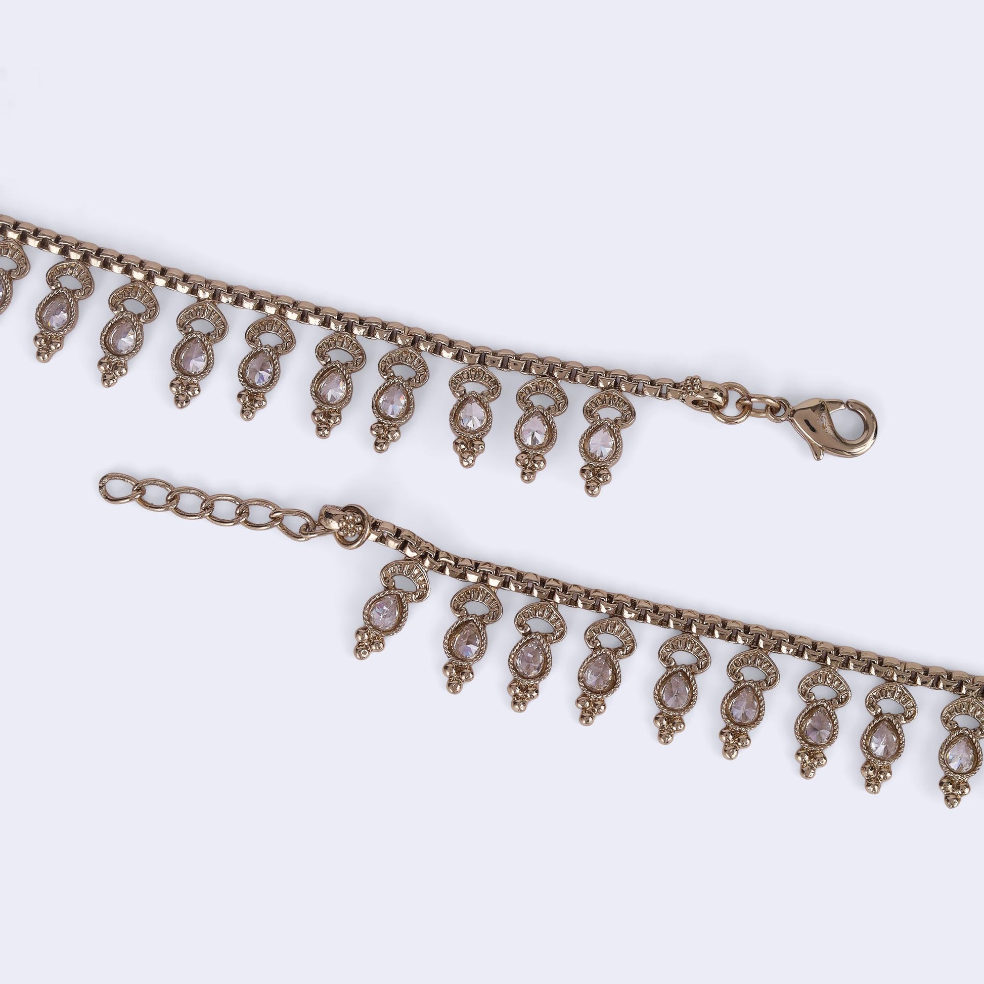 Saloni Fashion Jewellery Traditional Good-looking Oval Shape Gold Plated Set of 2 Anklet(Payal) For Women