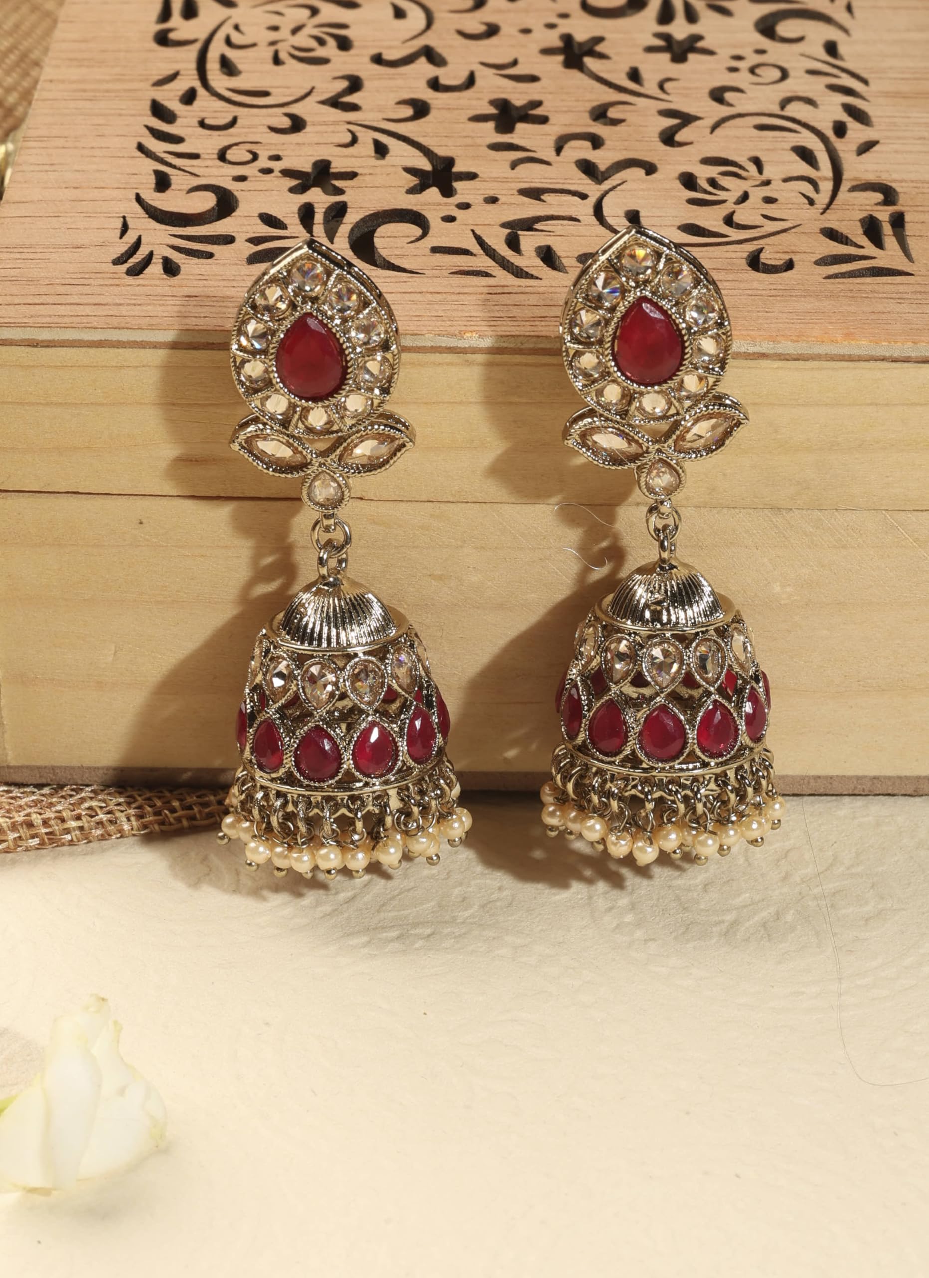Saloni Fashion Jewellery Classy Leaf and Oval Shape Green Kundan Stone Antique Gold Plated Jhumki Earring With Maang Tikka For Women and Girls