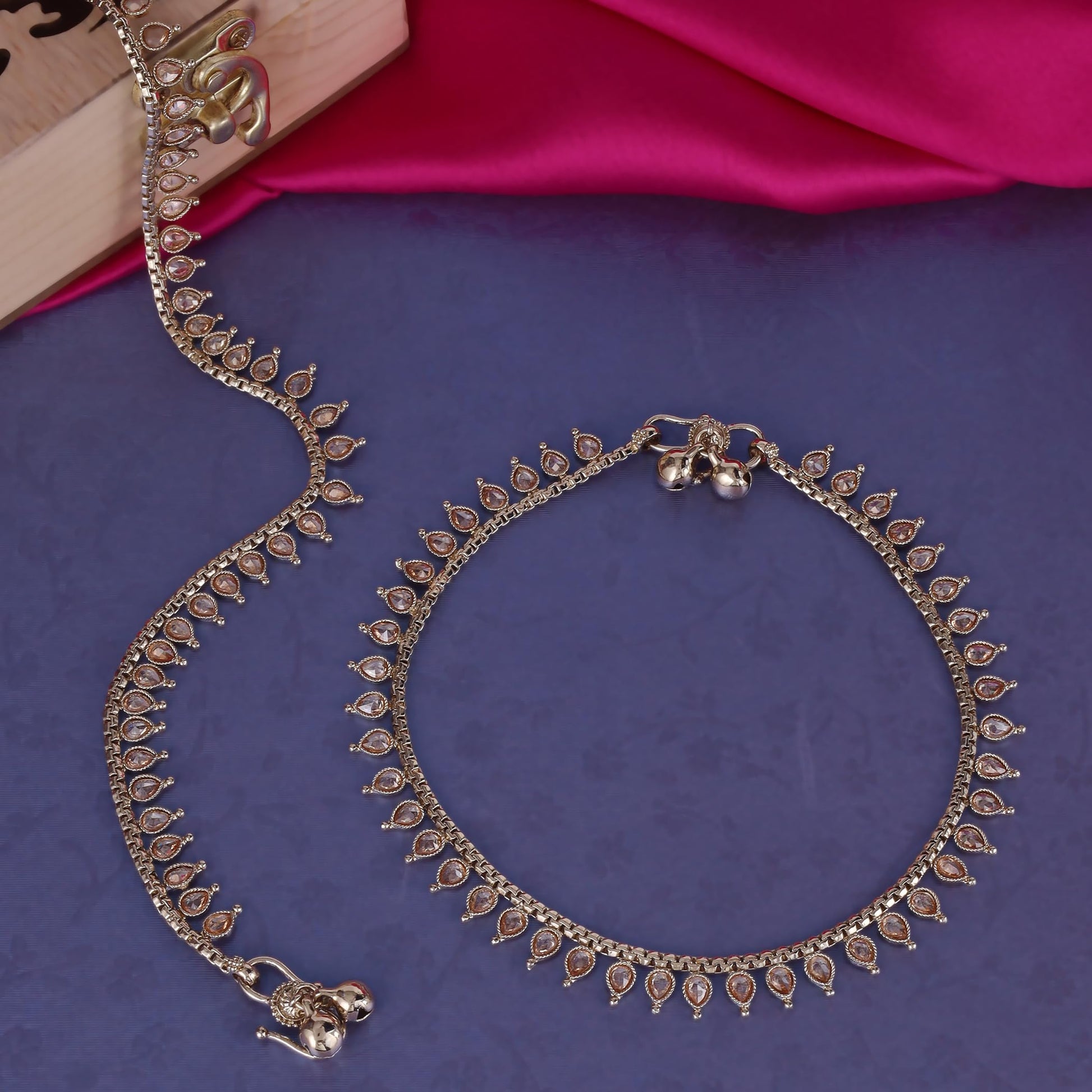 Saloni Fashion Jewellery Traditional Incredible Oval Shape Gold Plated Set of 2 Anklet(Payal) For Women