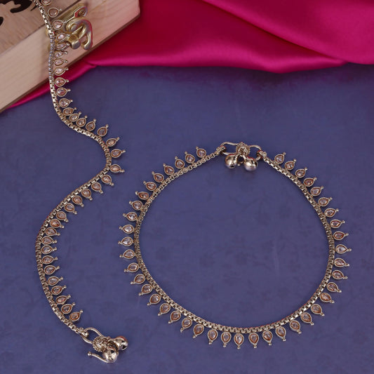 Saloni Fashion Jewellery Traditional Incredible Oval Shape Gold Plated Set of 2 Anklet(Payal) For Women