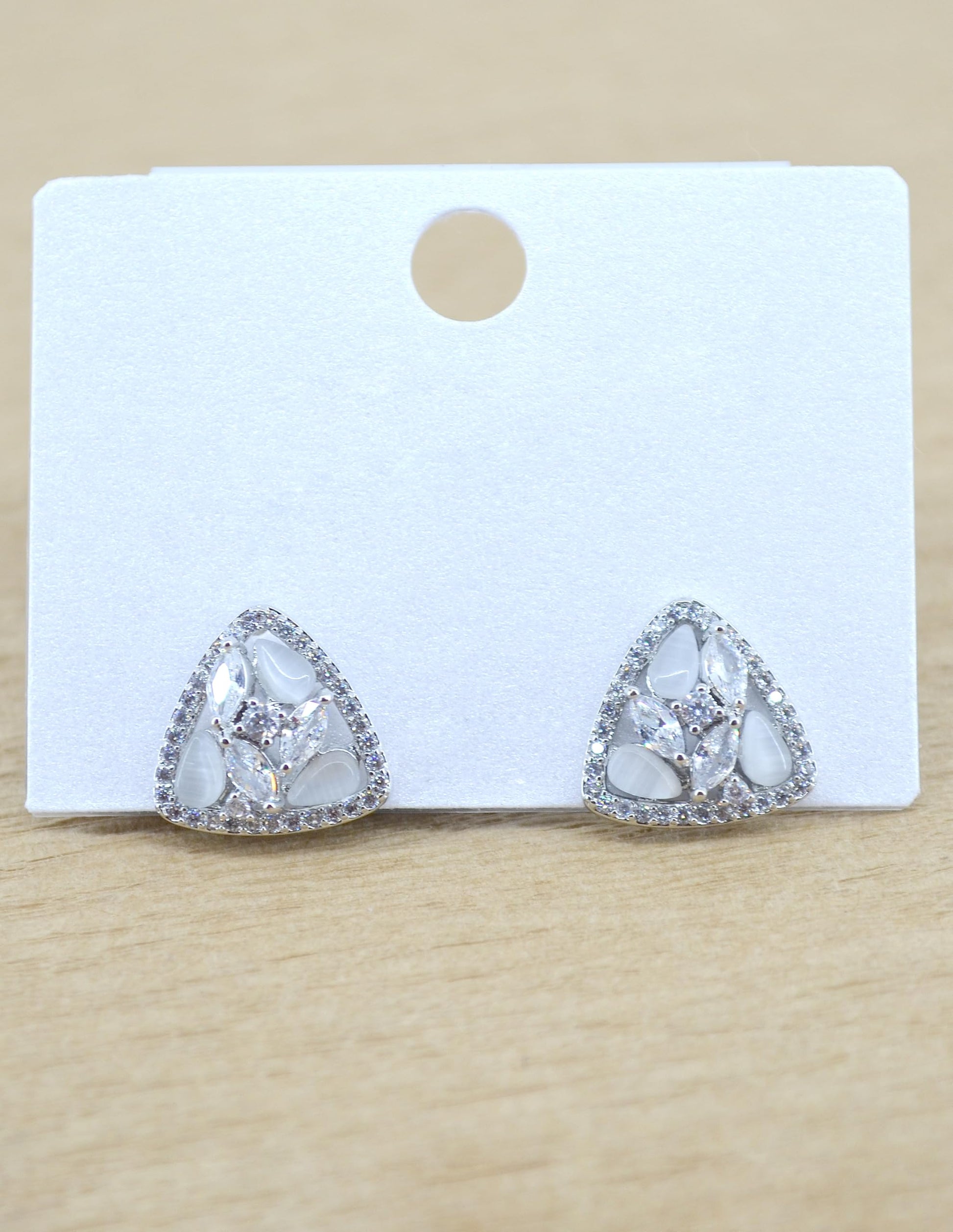 Saloni Fashion Jewellery Superb Rectangle Shape Kundan Brass Silver Plated Stud Earring For Women and Girls
