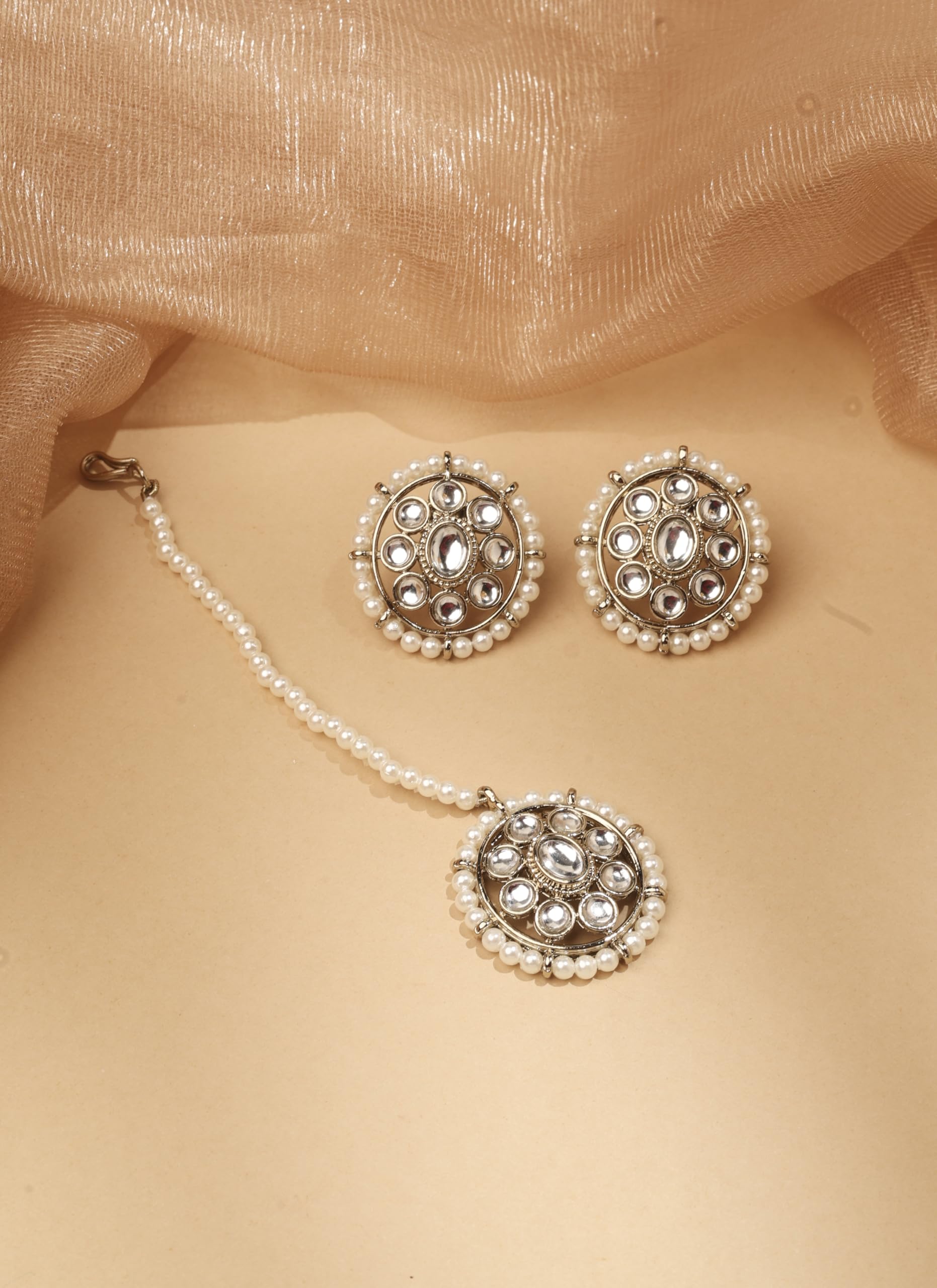 Saloni Fashion Jewellery Gorgeous Round and Circle Shape Pearl White Kundan Stone Antique Gold Plated Choker Necklace With Maang Tikka For Women and Girls
