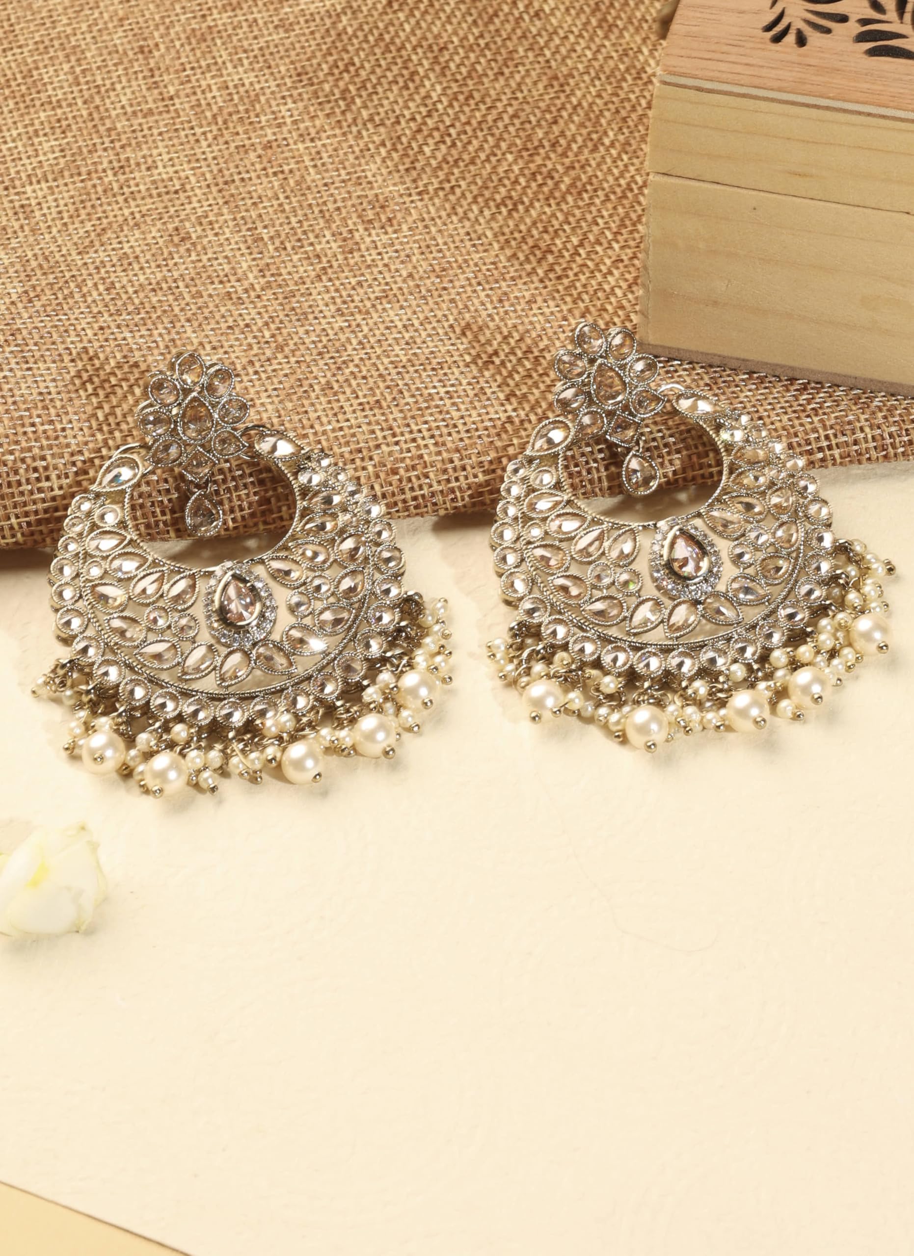 Saloni Fashion Jewellery Lovely Chandelier Shape Brown Kundan Stone Antique Gold Plated Chandelier Earring For Women and Girls