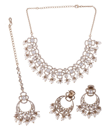 Saloni Fashion Jewellery Stylish Round and Oval Shape White Uncut Kundan Stone Antique Gold Plated Brass Choker Necklace Set with Maang Tikkka For Women and Girls