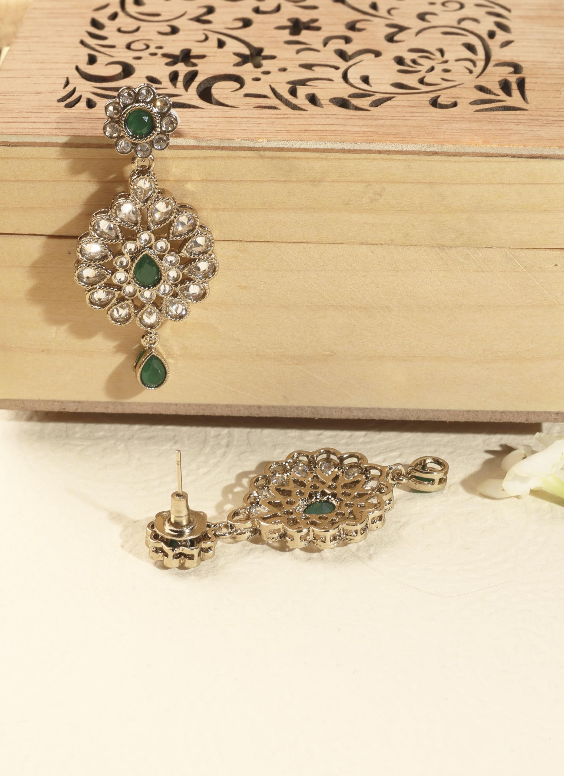 Saloni Fashion Jewellery Flowing Round and Flower Shape Green Kundan Stone Antique Gold Plated Brass Dangle Earring With Maang Tikka For Women and Girls