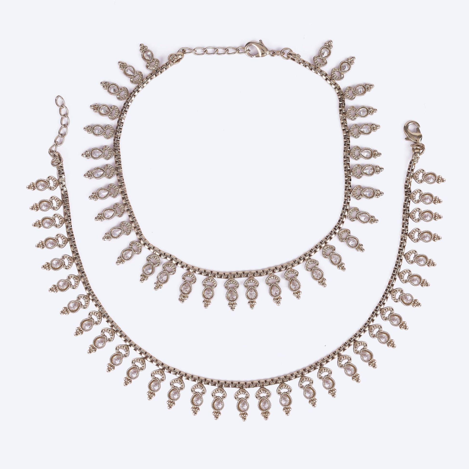 Saloni Fashion Jewellery Traditional Good-looking Oval Shape Gold Plated Set of 2 Anklet(Payal) For Women