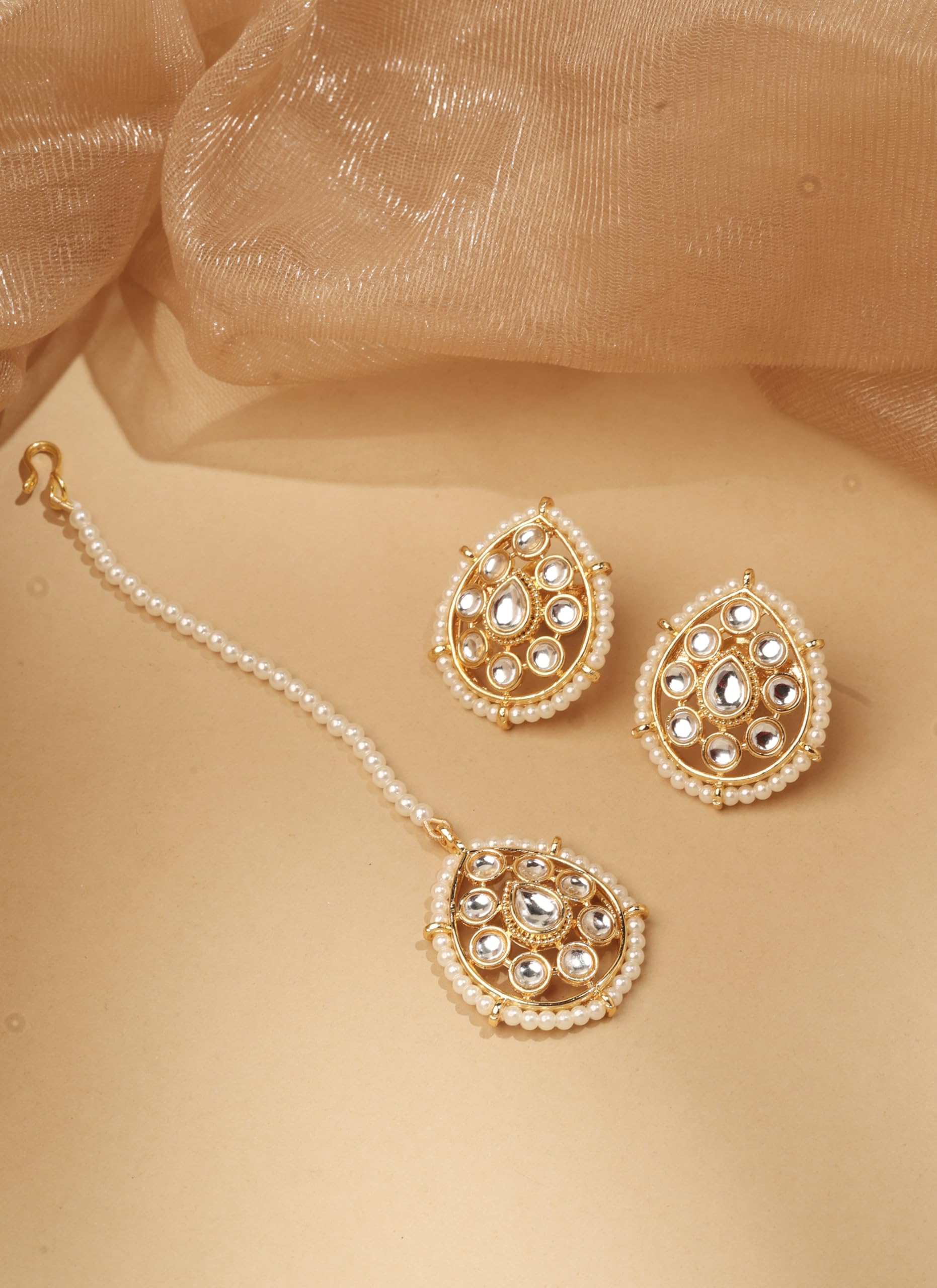 Saloni Fashion Jewellery Smooth Oval and Flower Design Pearl White Kundan Stone Gold Plated Choker Necklace With Maang Tikka For Women and Girls