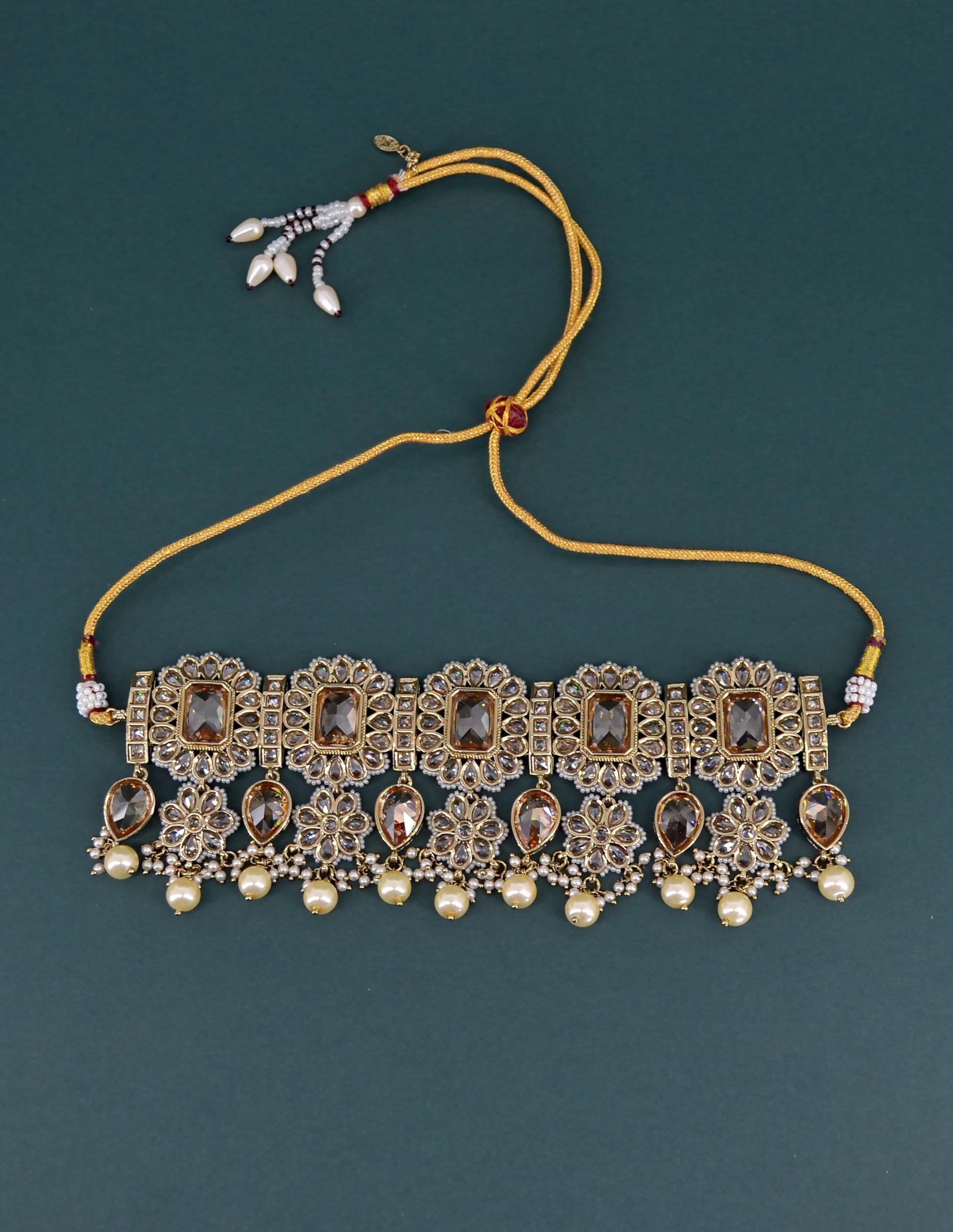 Saloni Fashion Jewellery Glorious Oval and Flower Shape Uncut Kundan Gold Plated Collar Necklace Set with Maangtikka For Women and Girls