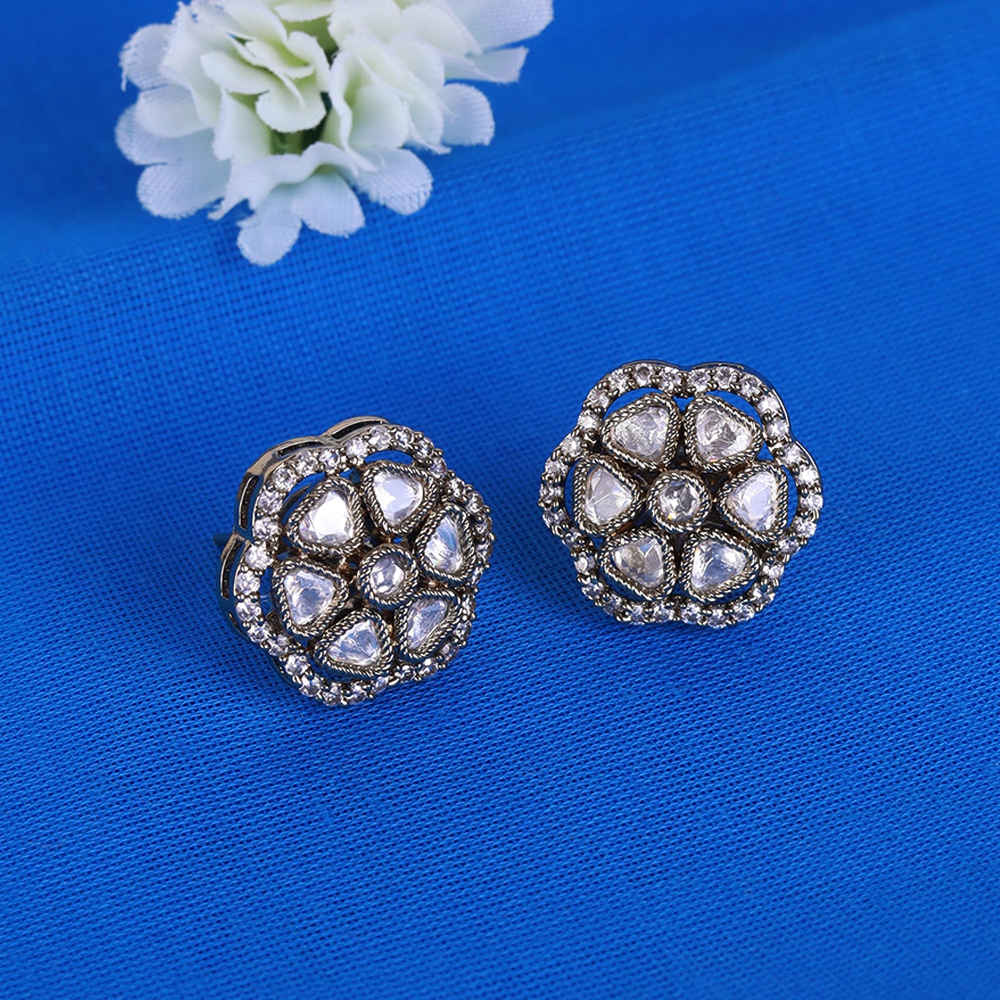 Saloni Fashion Jewellery Round Shape Flower Design Gold Plated Brass Stud Earring For Women