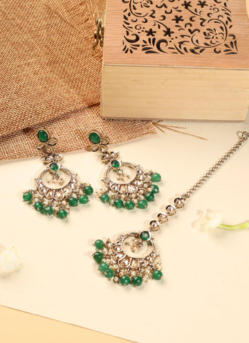 Saloni Fashion Jewellery Inspired Circle and Leaf Shape Green Pearl Brown Kundan Stone Antique Gold Plated Brass Chandelier Earring With Maang Tikka For Women and Girls