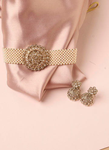 Saloni Fashion Jewellery Lovely Flower Design Pearl Brown Kundan Stone Antique Gold Plated Collar Necklace Set For Women and Girls