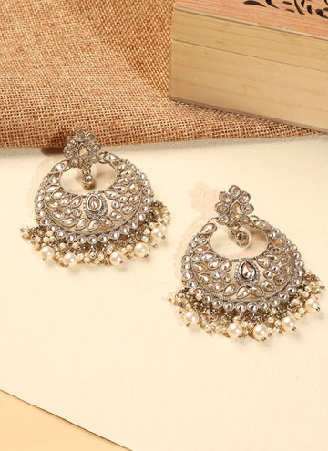 Saloni Fashion Jewellery Lovely Chandelier Shape Brown Kundan Stone Antique Gold Plated Chandelier Earring For Women and Girls