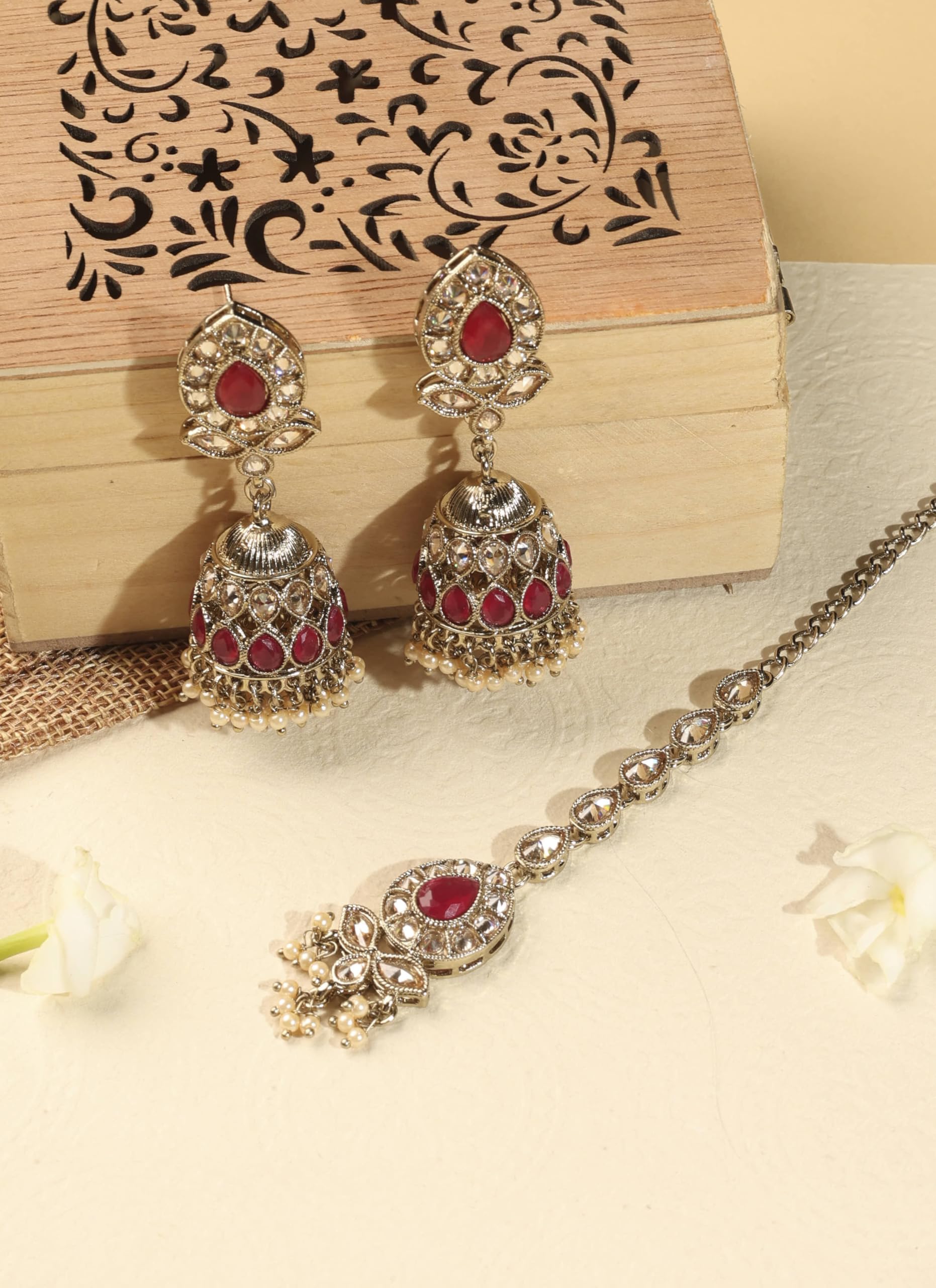 Saloni Fashion Jewellery Classy Leaf and Oval Shape Green Kundan Stone Antique Gold Plated Jhumki Earring With Maang Tikka For Women and Girls