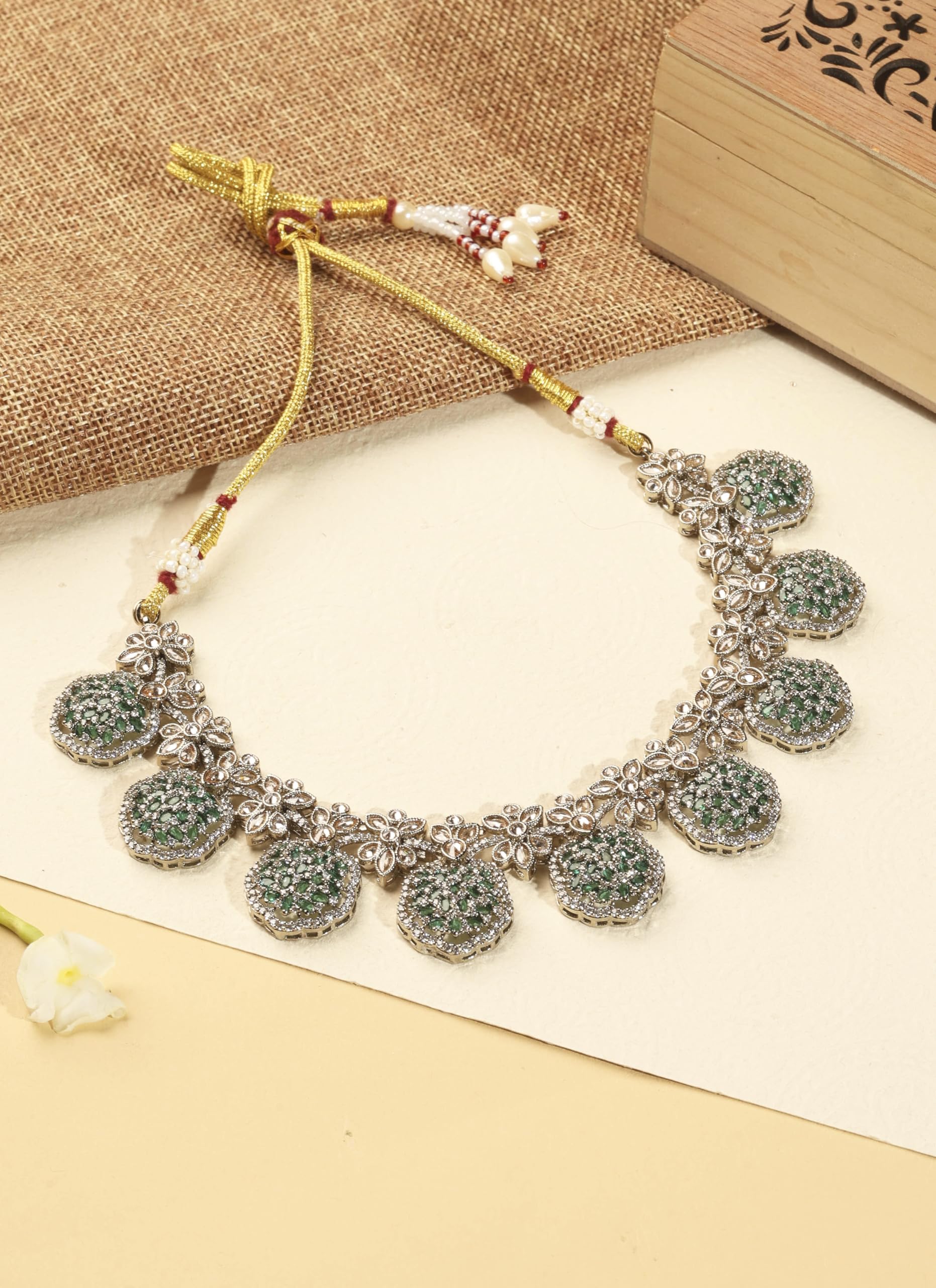 Saloni Fashion Jewellery Luxurious Flower Design Green Kundan Stone Antique Gold Plated Brass Choker Necklace Set with Maang Tikka For Women and Girls