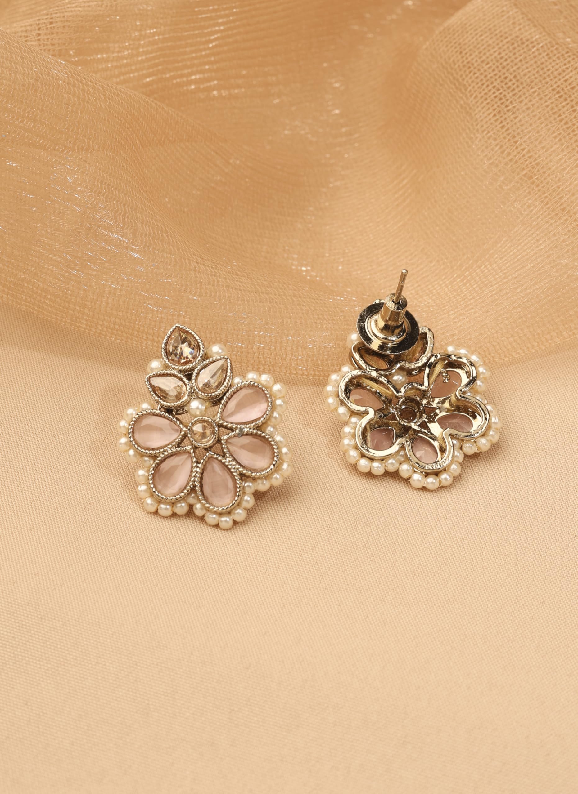Saloni Fashion Jewellery Delightful Flower and Oval Shape Pink Kundan Stone Pearl Antique Gold Plated Choker Necklace With Maang Tikka For Women and Girls