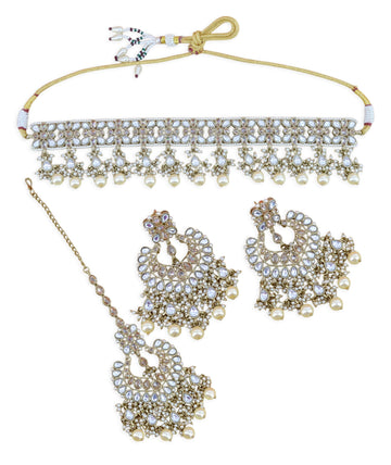 Saloni Fashion Jewellery Lavish Oval and Flower Shape Uncut Kundan Gold Plated Collar Necklace Set with Maangtikka For Women and Girls
