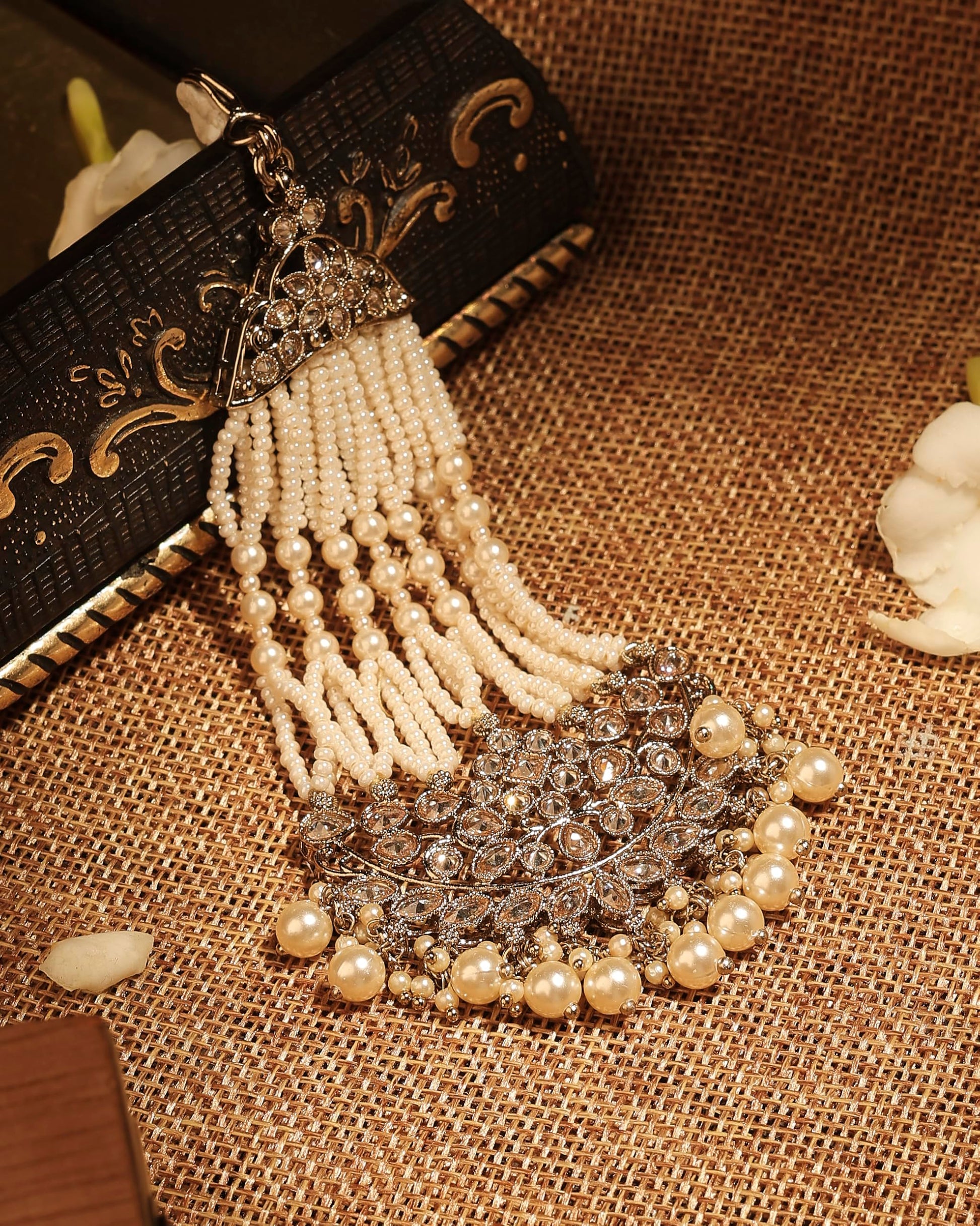 Saloni Fashion Jewellery Lovely Flower and Oval Shape Gold Plated Lariat Pearl Brown Kundan Stone Passa/Matha Patti For Women and Girls
