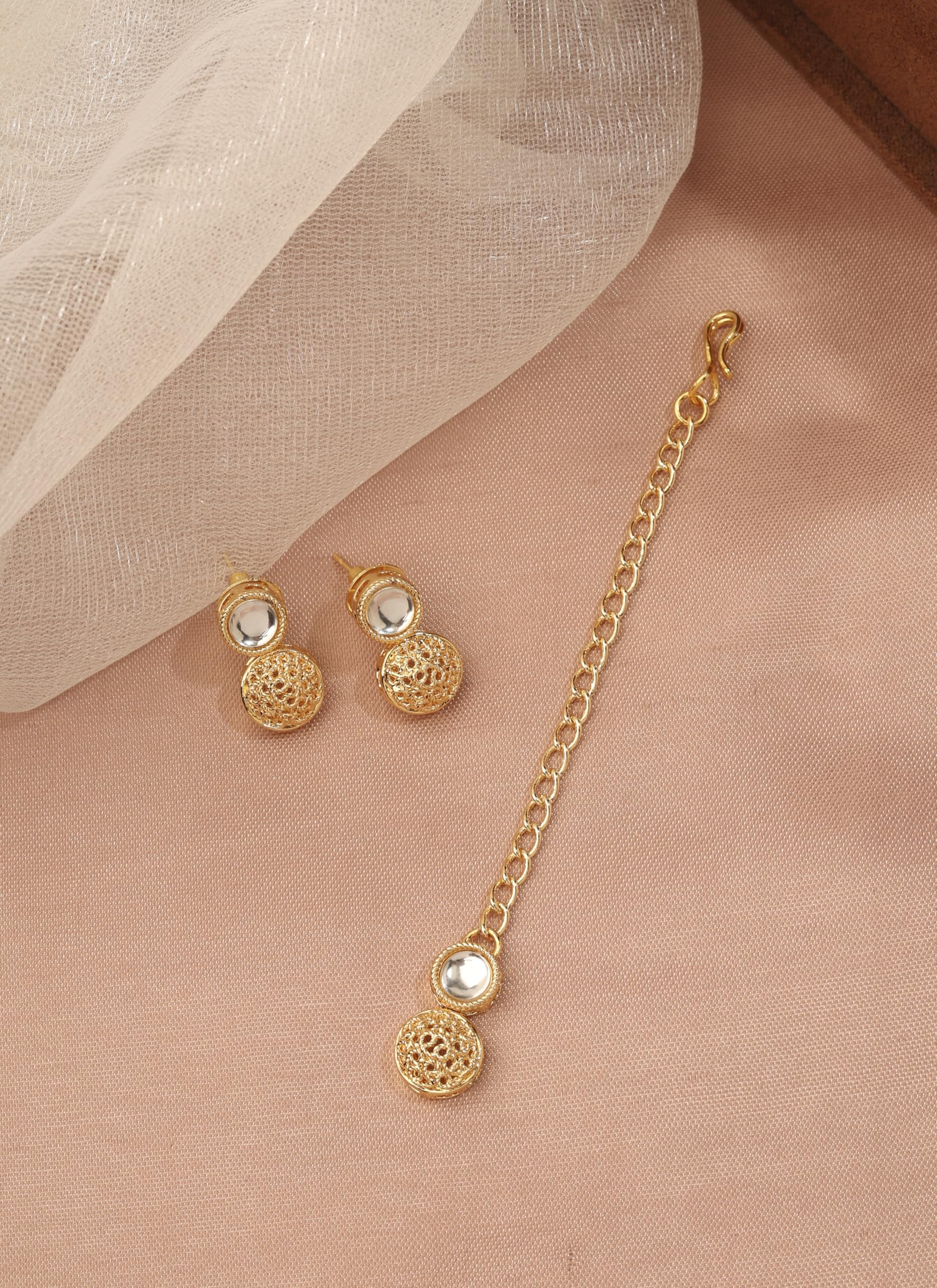 Saloni Fashion Jewellery Lavish Round Shape White Kundan Stone Gold Plated Choker Brass Necklace With Maang Tikka For Women and Girls