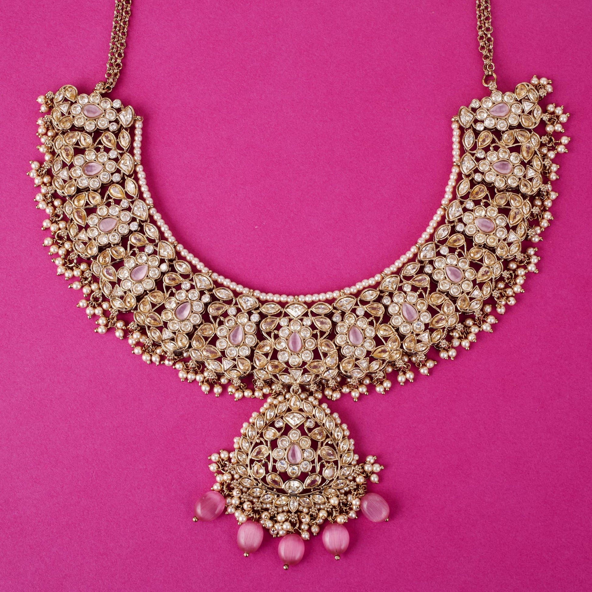 Saloni Fashion Jewellery Gorgeous Flower Design Uncut Kundan Stone Gold Plated Brass Choker Necklace Set With Maang Tikka For Women and Girls