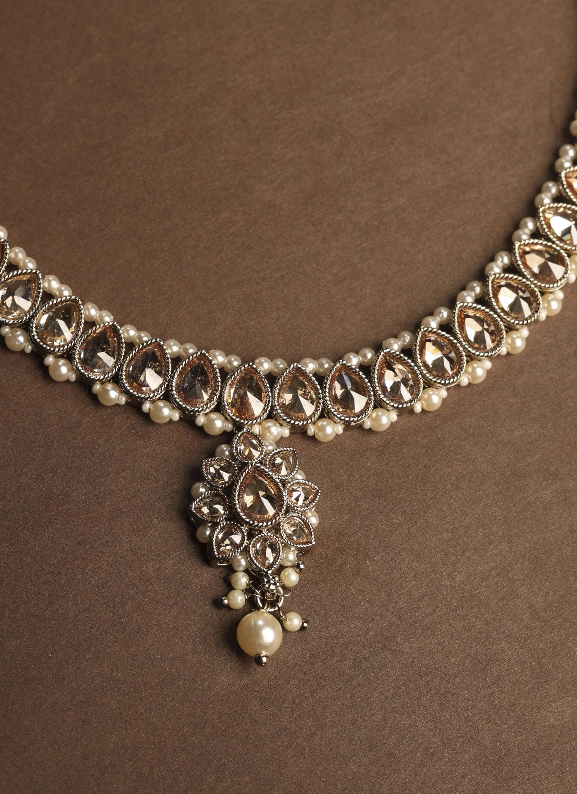 Saloni Fashion Jewellery Luxurious Flower and Oval Shape Brown Kundan Stone Antique Gold Plated Choker Necklace Set with Maang Tikka For Women and Girls