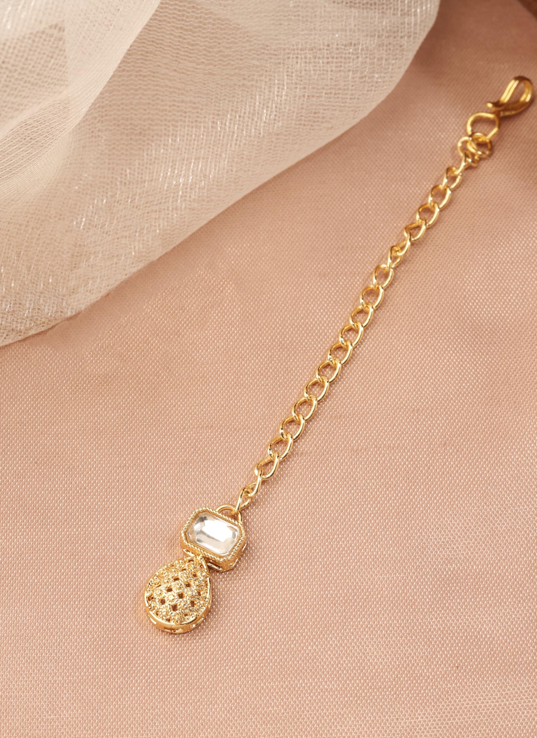 Saloni Fashion Jewellery Pleasing Oval and Sqaure Shape White Kundan Stone Gold Plated Choker Brass Necklace With Maang Tikka For Women and Girls