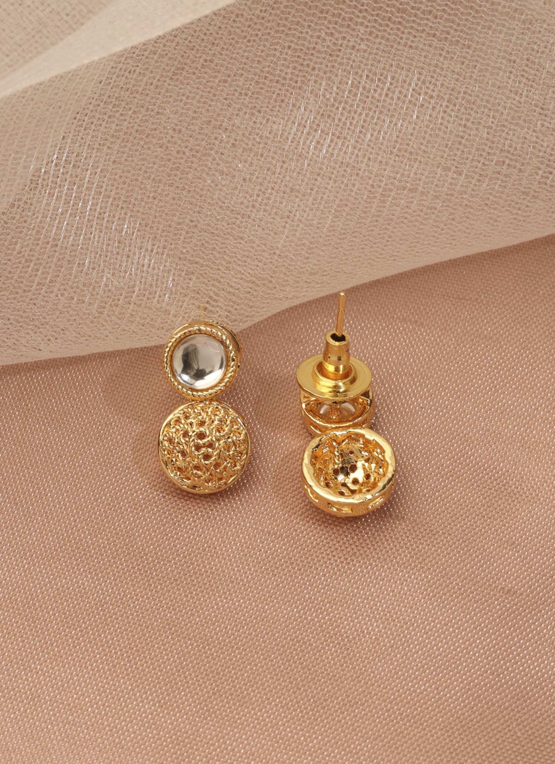 Saloni Fashion Jewellery Lavish Round Shape White Kundan Stone Gold Plated Choker Brass Necklace With Maang Tikka For Women and Girls