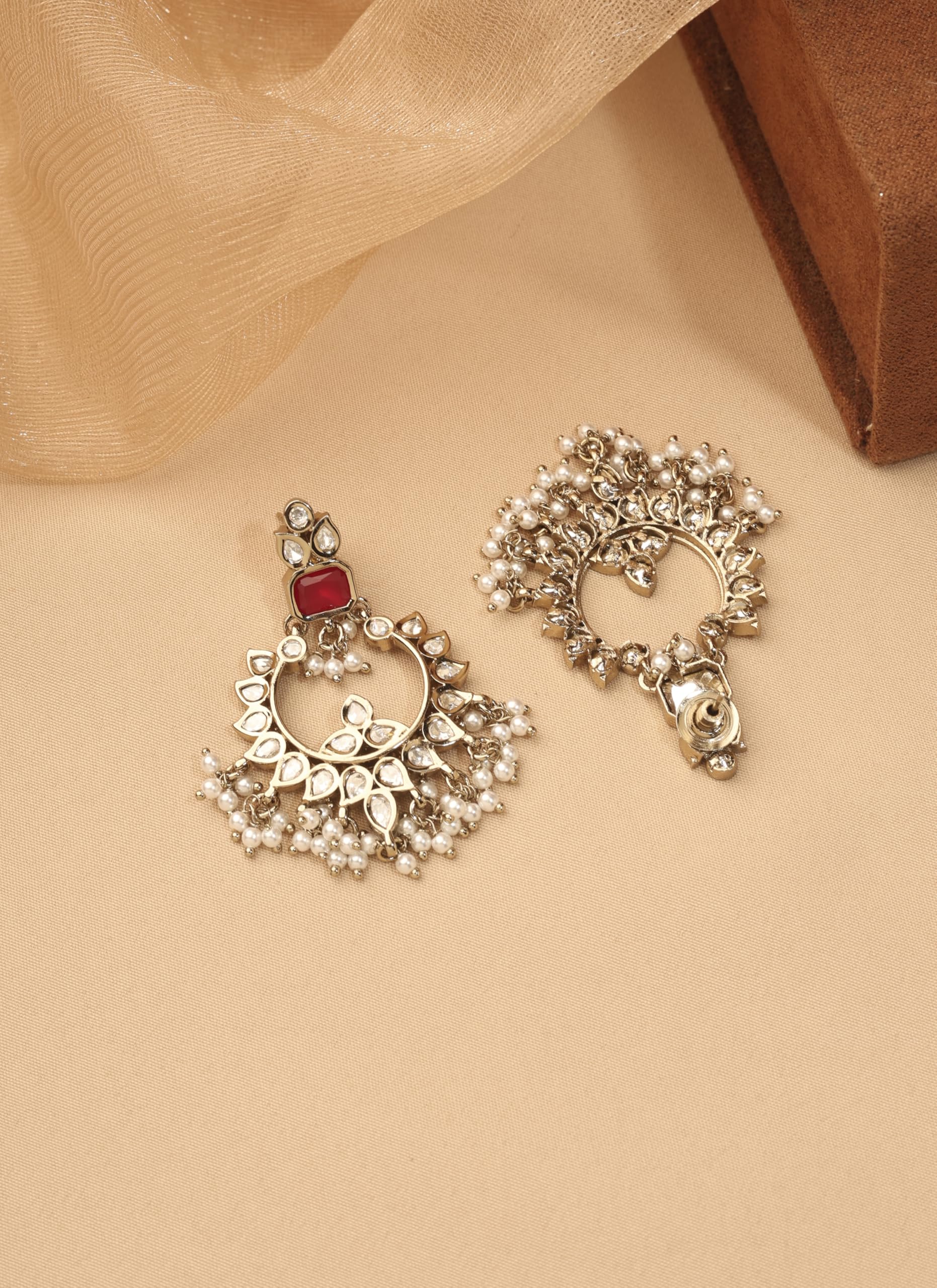 Saloni Fashion Jewellery Splendid Leaf and Sqaure Shape Pearl Ruby Kundan Stone Antique Gold Plated Choker Brass Necklace With Maang Tikka For Women and Girls