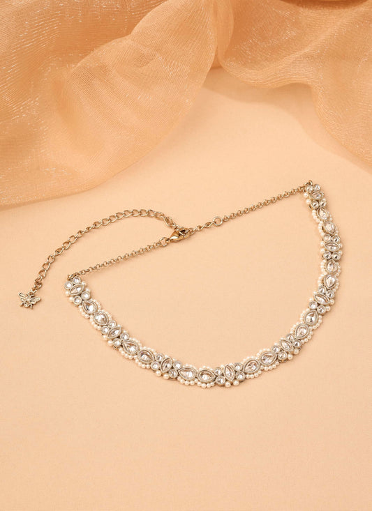 Saloni Fashion Jewellery Desirable Flower and Oval Shape White Kundan Stone Pearl Antique Gold Plated Choker Necklace With Maang Tikka For Women and Girls