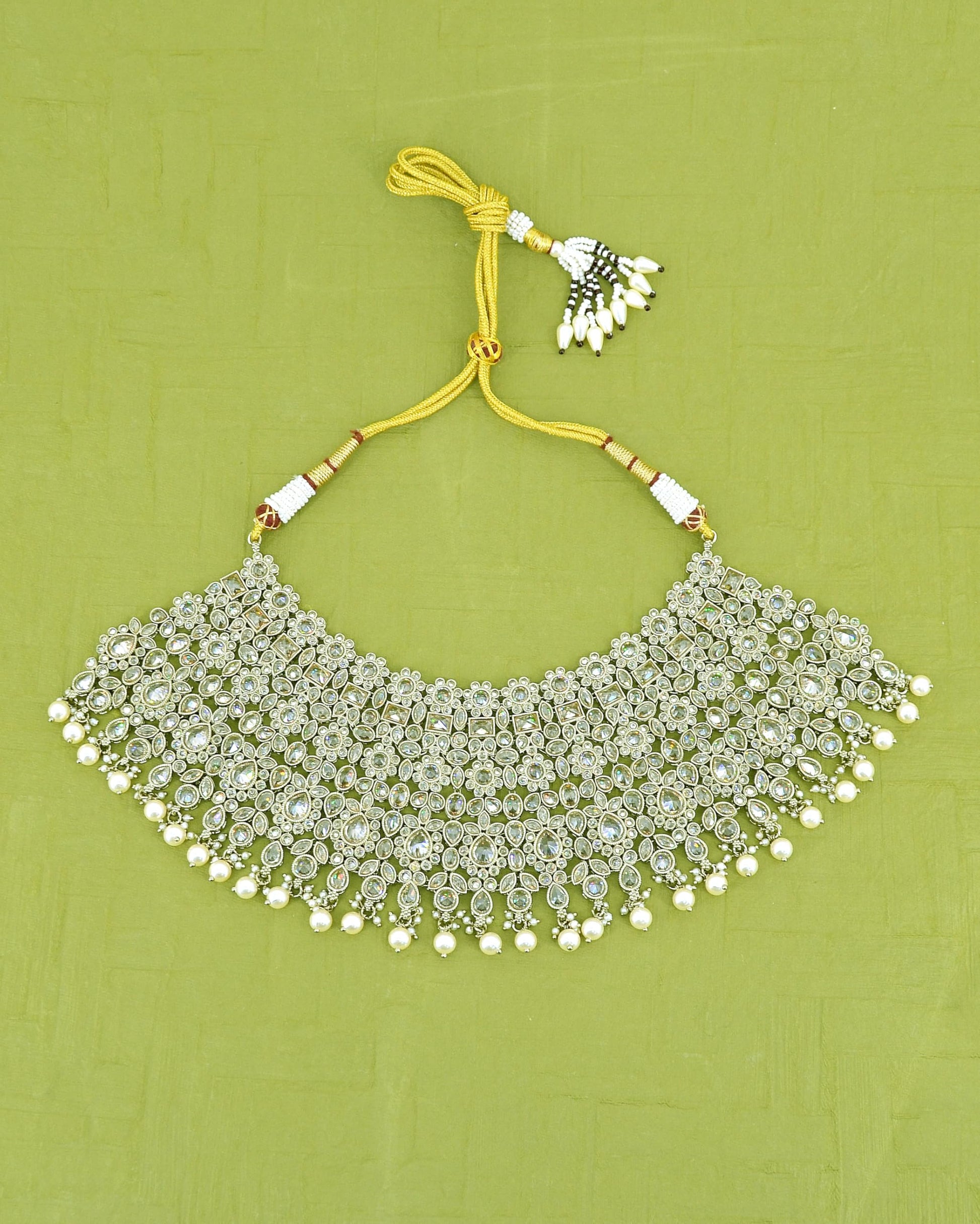 Saloni Fashion Jewellery Gorgeous Chandelier and Round Oval Shape Uncut Kundan Gold Plated Bridal Jewellery Sets For Women and Girls