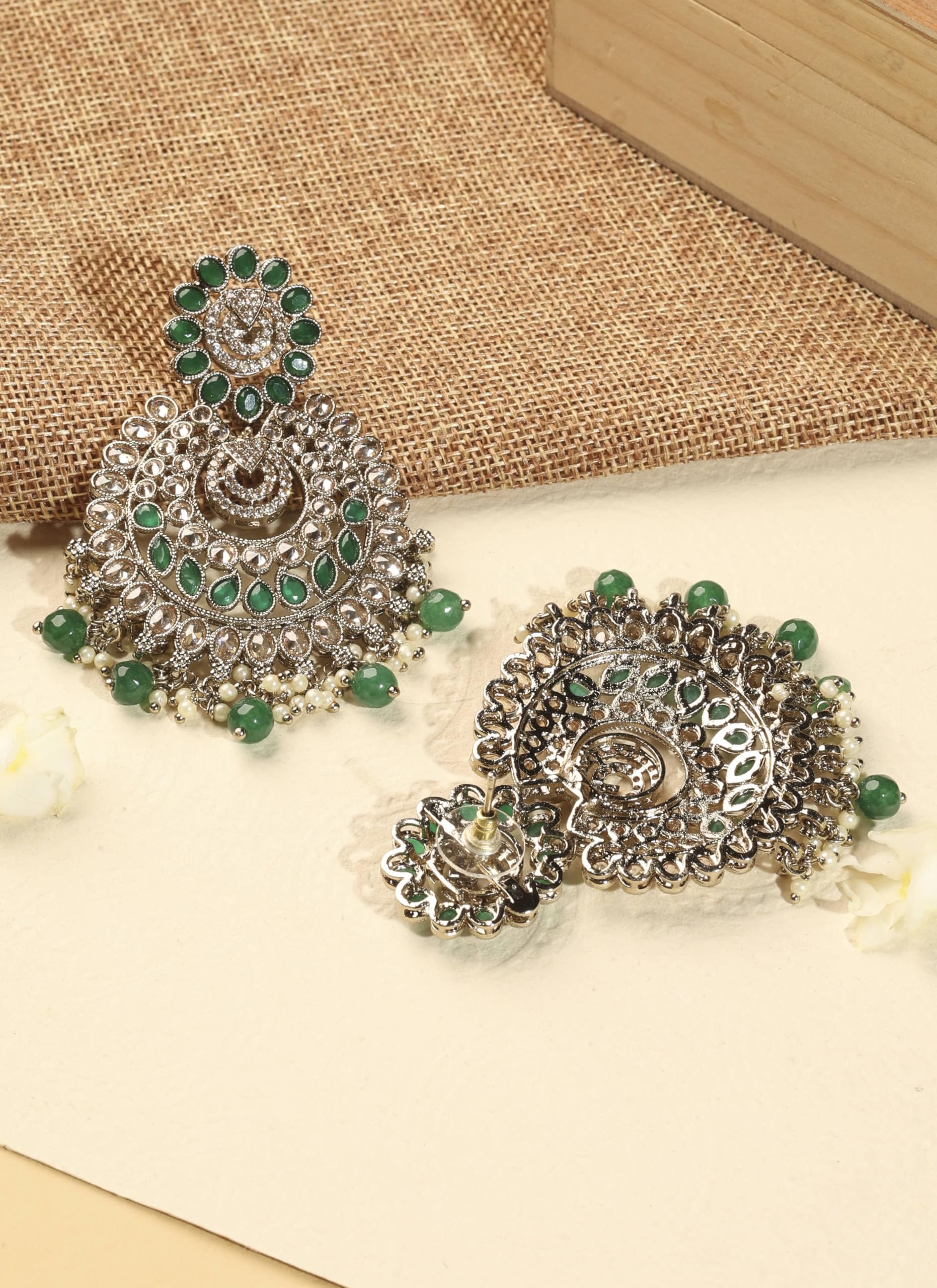 Saloni Fashion Jewellery Lavish Chandelier and Circle Shape Green Kundan Stone Antique Gold Plated Chandelier Earring For Women and Girls