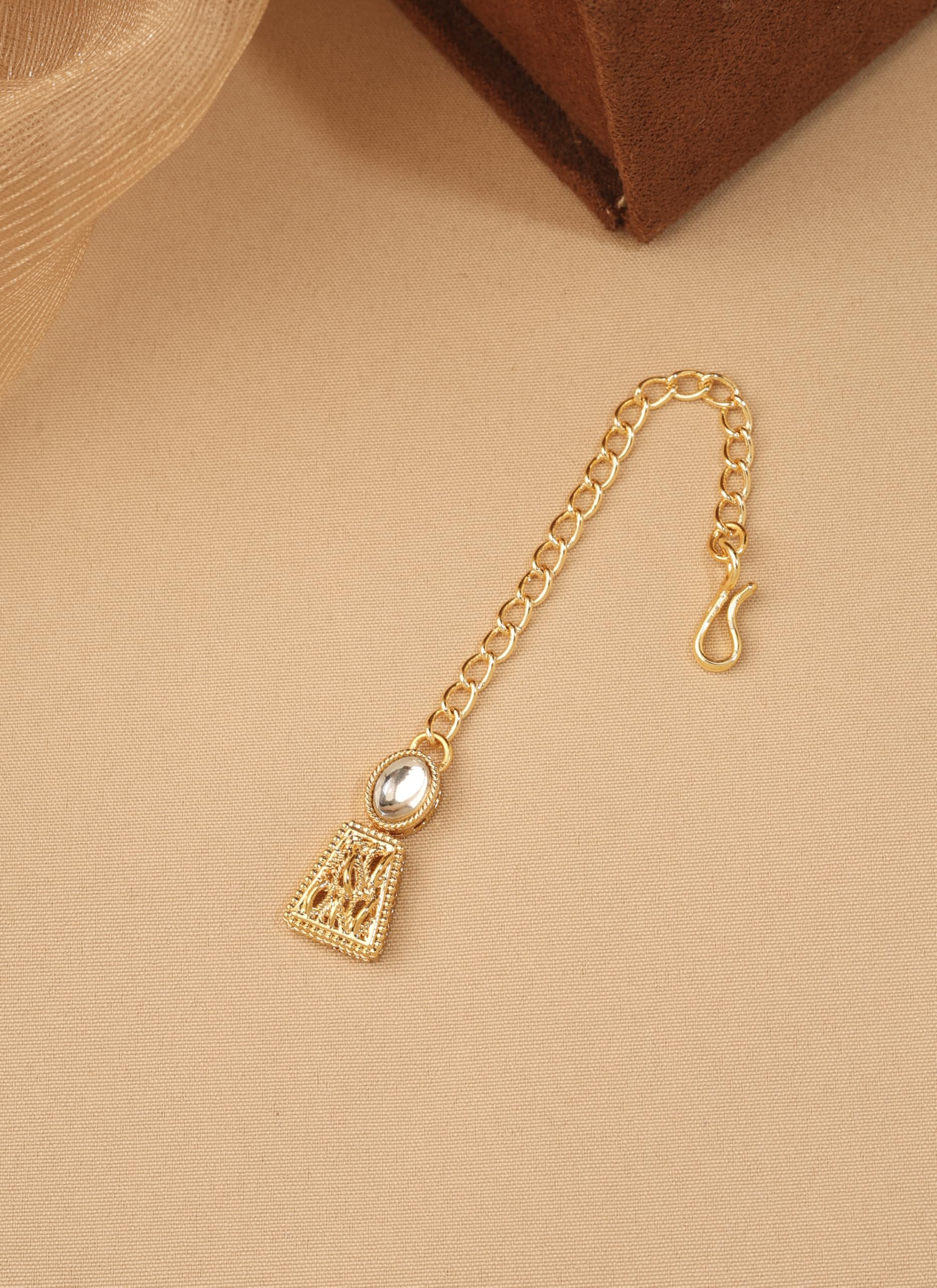 Saloni Fashion Jewellery Flowing Square Shape Gold Kundan Stone Gold Plated Brass Choker Necklace Set with Maang Tikka For Women and Girls