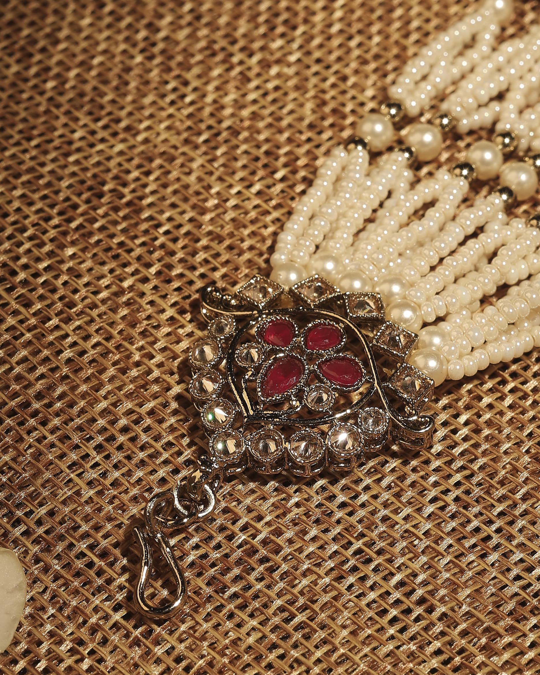 Saloni Fashion Jewellery Pretty Flower and Leaf Design Gold Plated Lariat Pearl Ruby Kundan Stone Passa/Matha Patti For Women and Girls