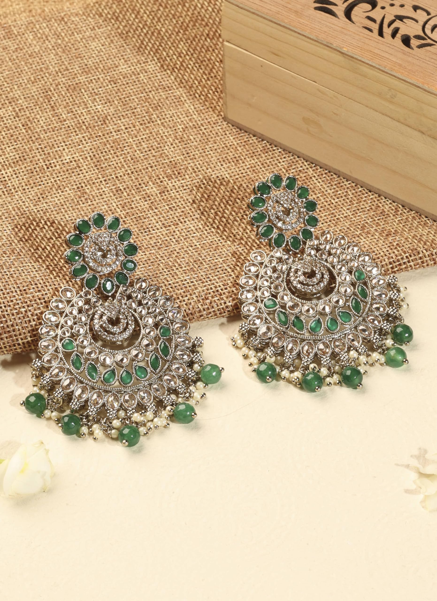 Saloni Fashion Jewellery Lavish Chandelier and Circle Shape Green Kundan Stone Antique Gold Plated Chandelier Earring For Women and Girls