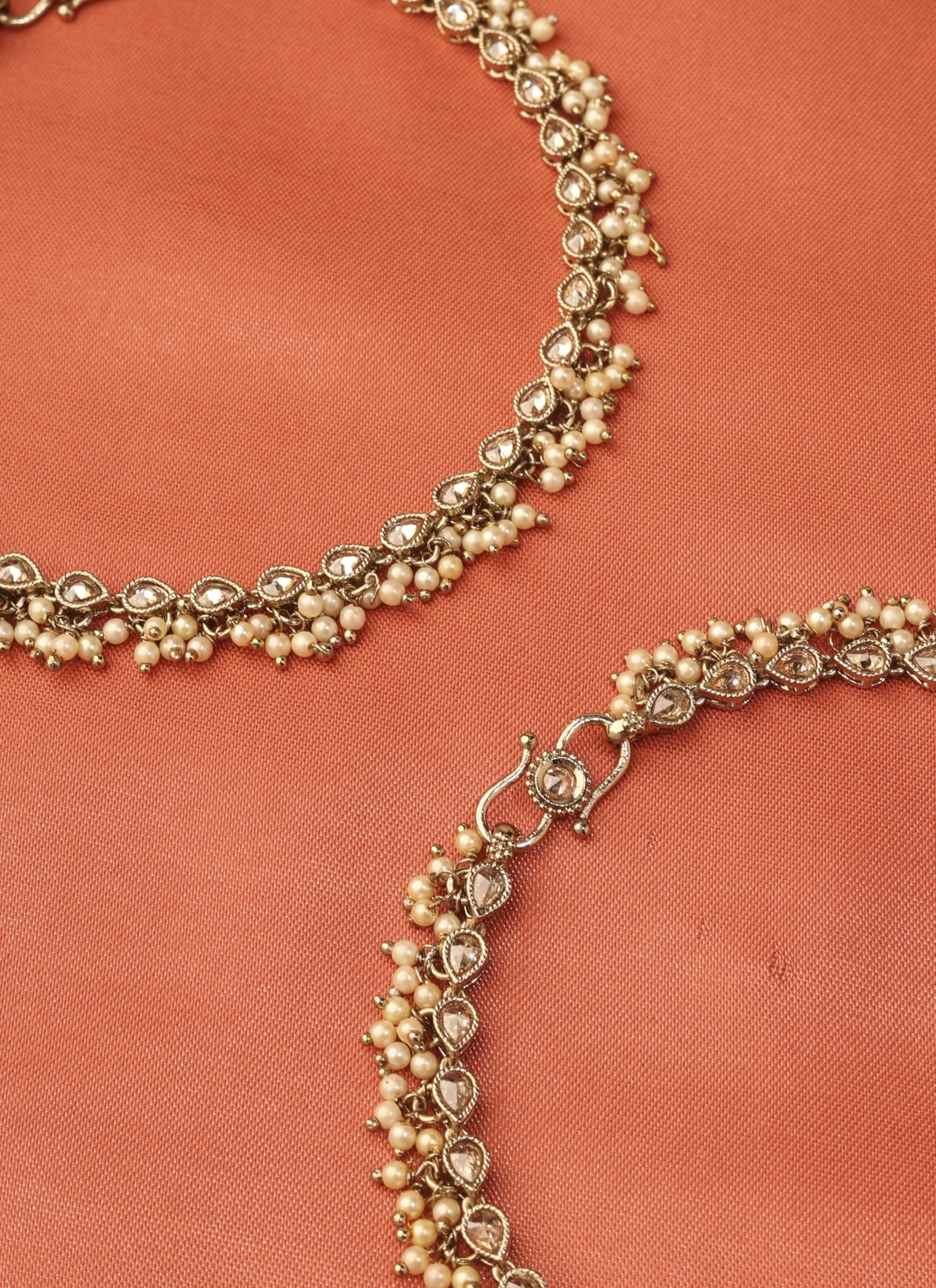 Saloni Fashion Jewellery Stylish Ova Shape Pearl Brown Kundan Stone Antique Gold Plated Anklet(Payel) For Women and Girls