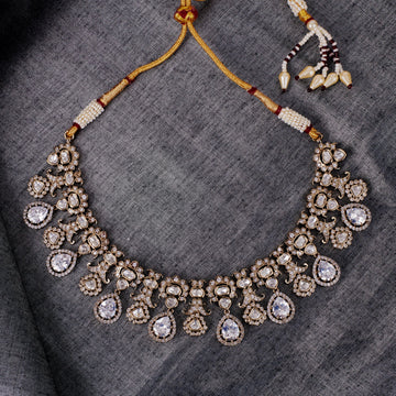 Saloni Fashion Jewellery Elegant Oval Shape Uncut Kundan Stone Gold Plated Brass Choker Necklace Set With Maang Tikka For Women and Girls